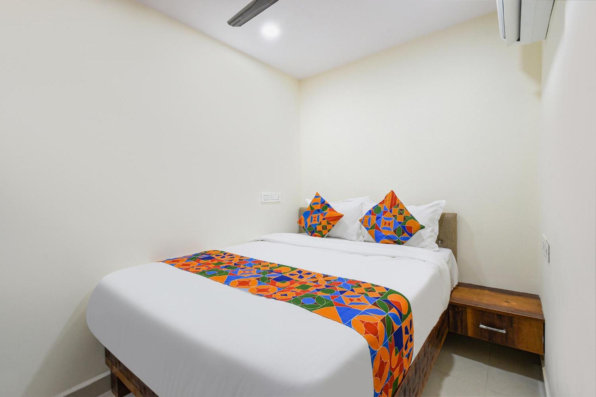 Fabhotel Dlf - Gachibowli Hotel