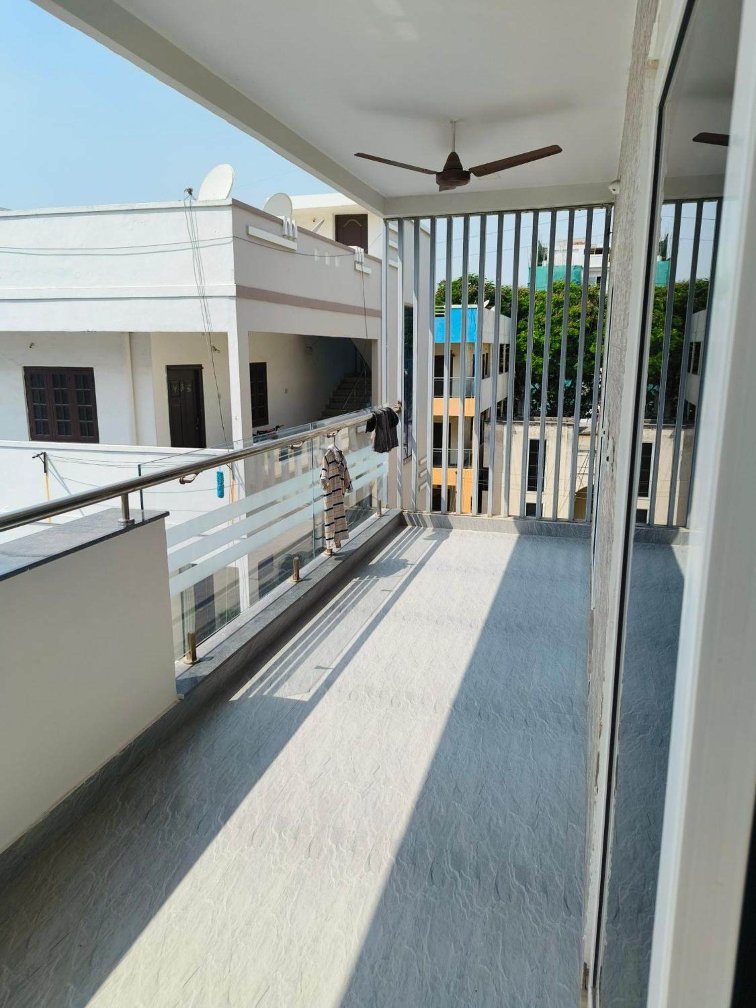 Just Launched Ultra Modern 4bhk Duplex Fully Furnished Between Jntu Metro & Miyapur Metro *