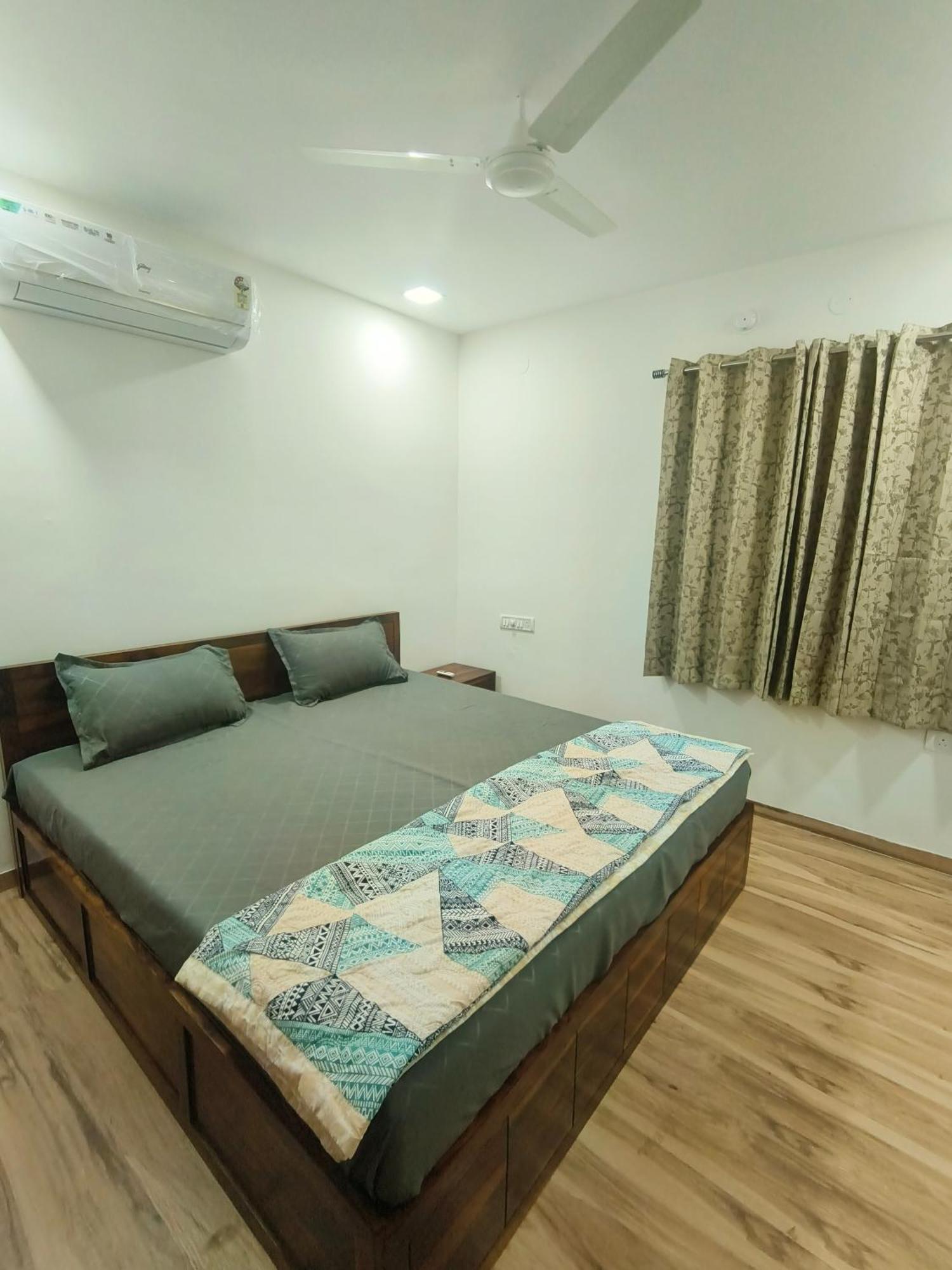 Villa Fabolous 6 Bhk Duplex Fully Furnished Near Miyapur And Jntu - Just Now Launched *