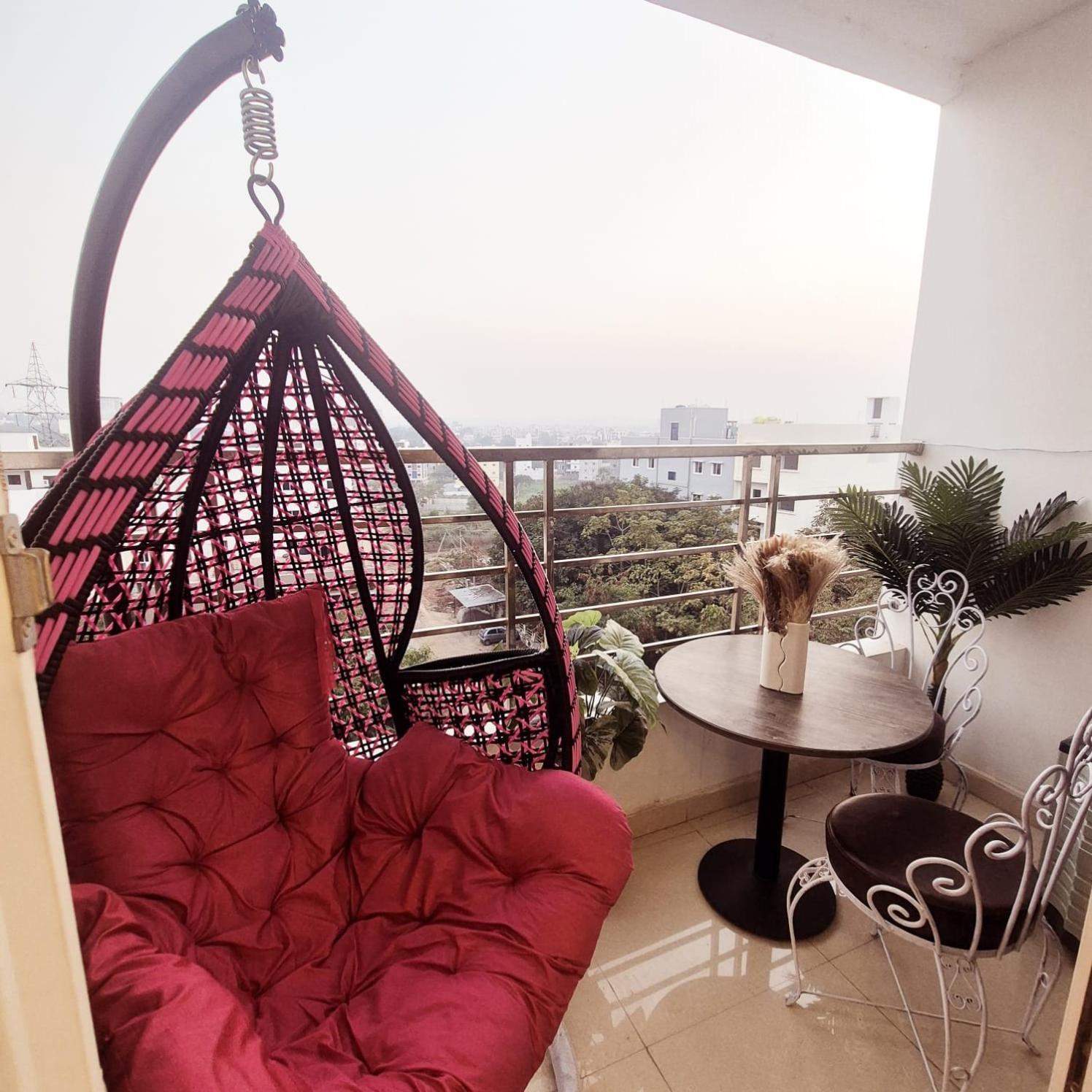 Awesome 3bhk With Balcony Apartamento *