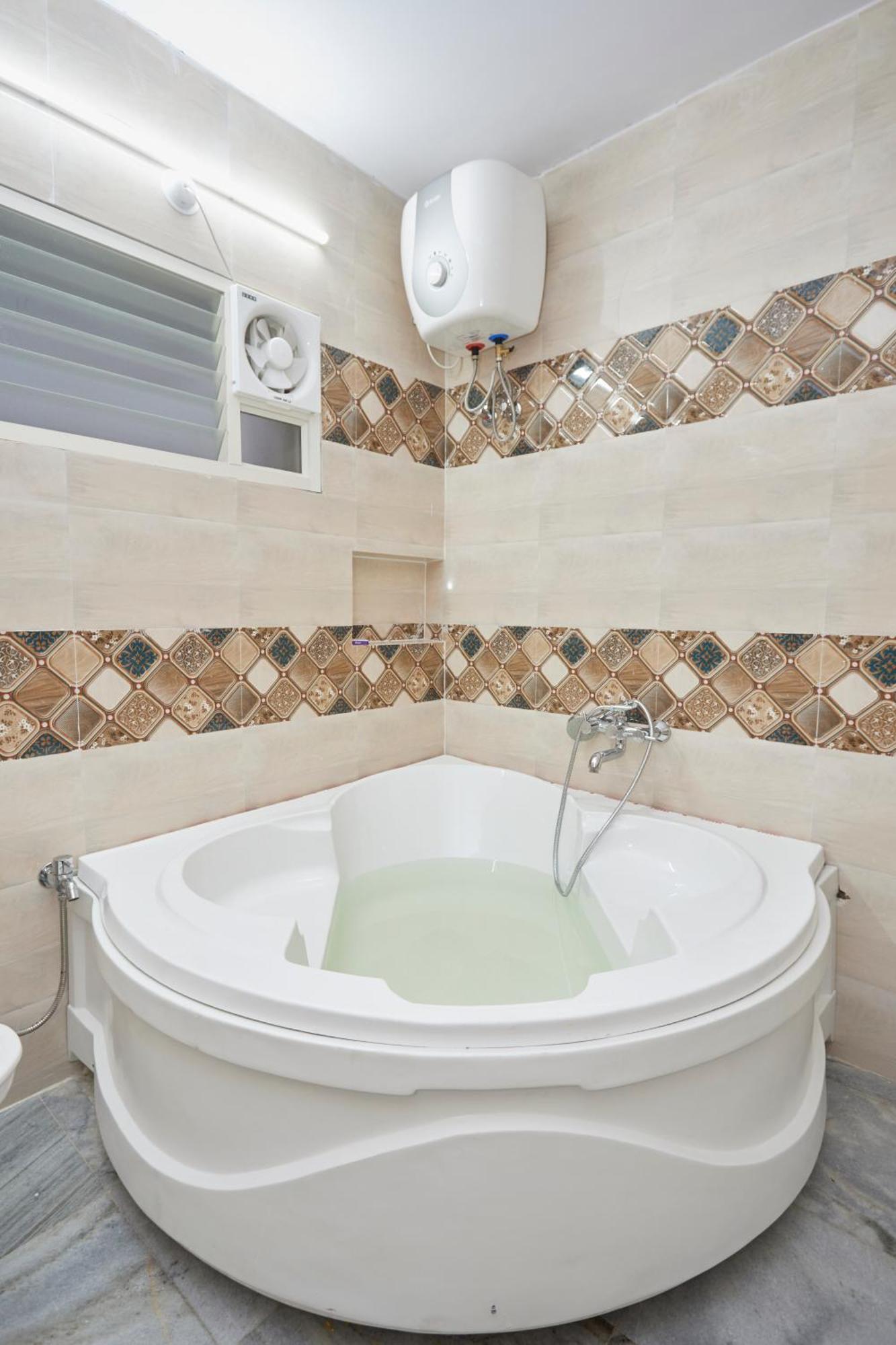 Villa Elegant - 3bhk Ac With Lawn Banjarahills Hyd Hyderabad
