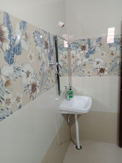 Apartment Servostay Kphb Phase 15 New Stunning 3 Bhk - 5th Floor With Private Parking *