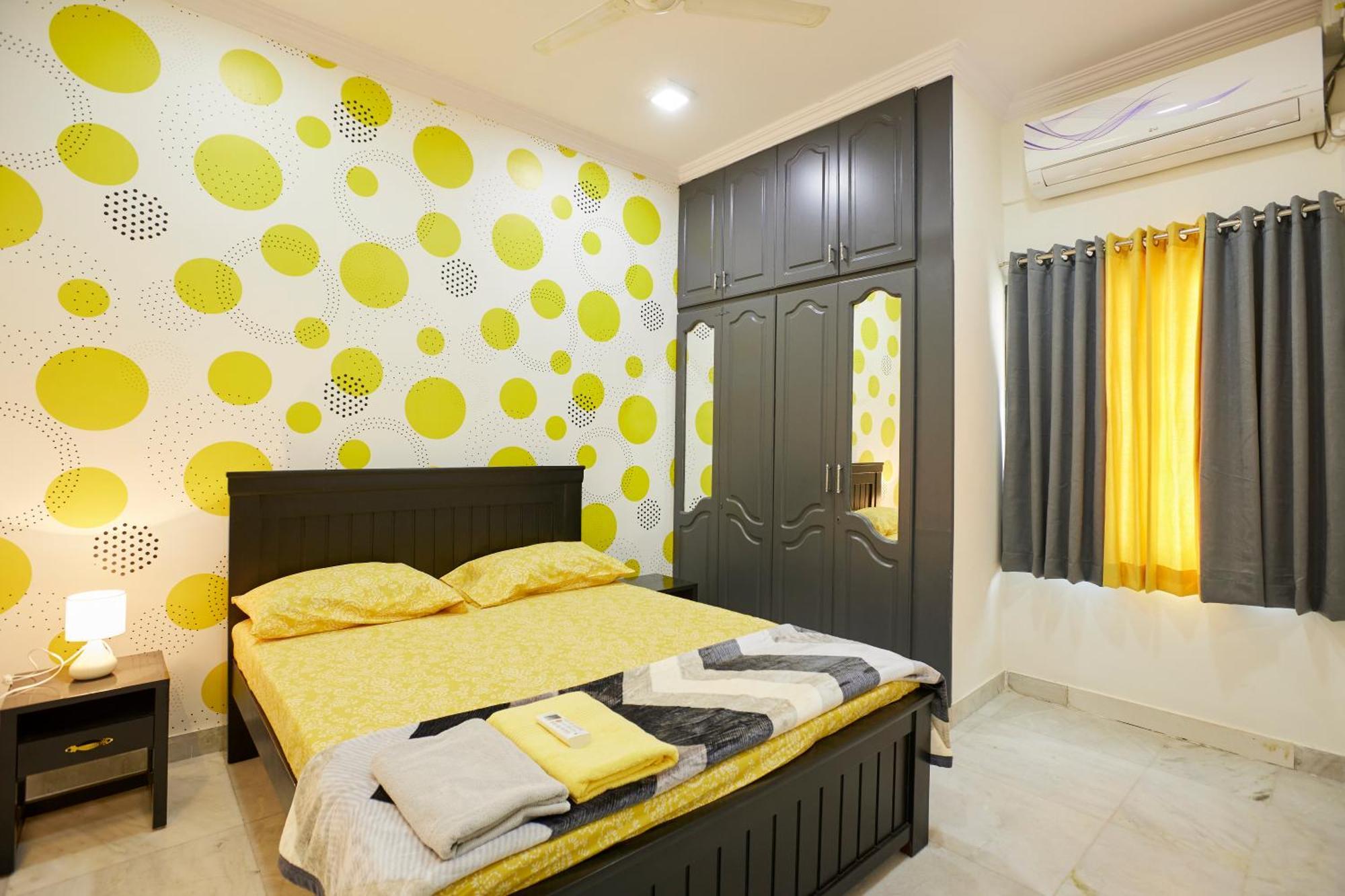 Stylish 1.5 Bhk A/c At Banjarahills Near Carehospitals Apartment Hyderabad