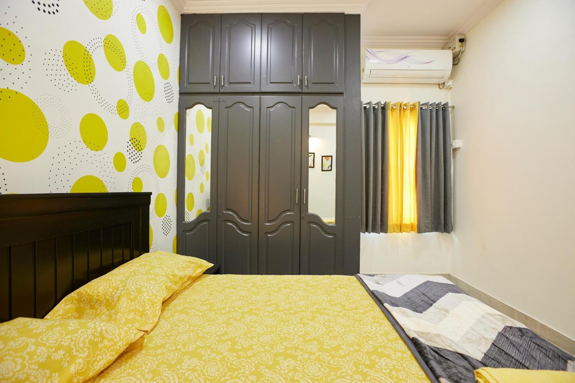 Apartment Stylish 1.5 Bhk A/c At Banjarahills Near Carehospitals Hyderabad