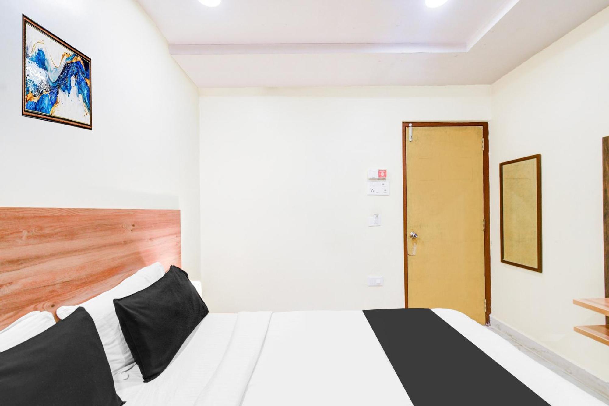 Super Townhouse Townvilla Hotel 4*