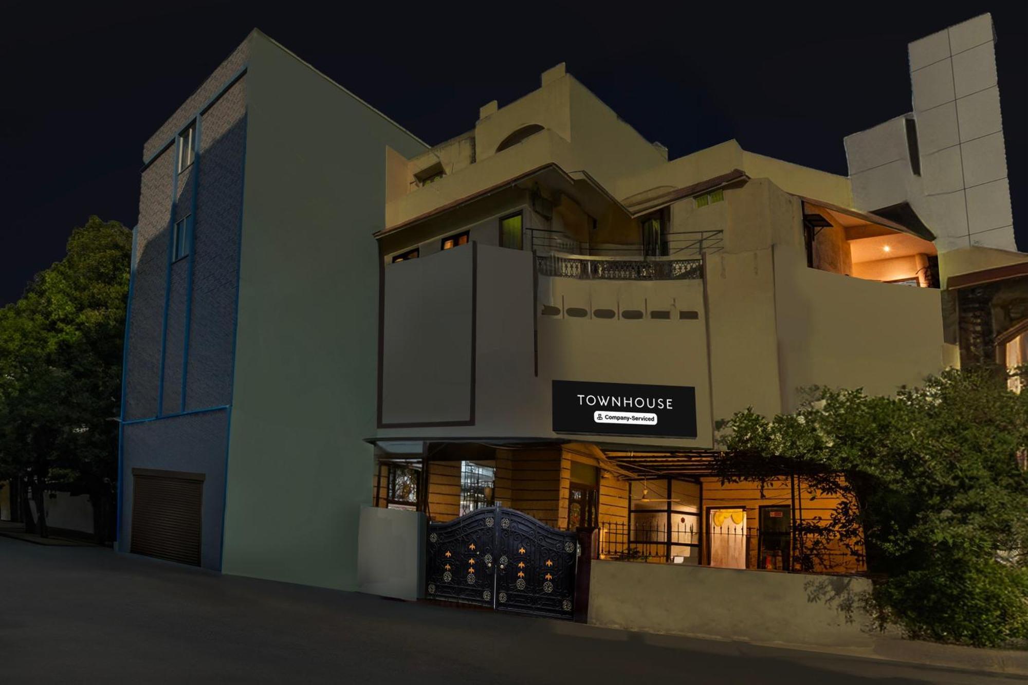 Super Townhouse Townvilla Hotel 4*