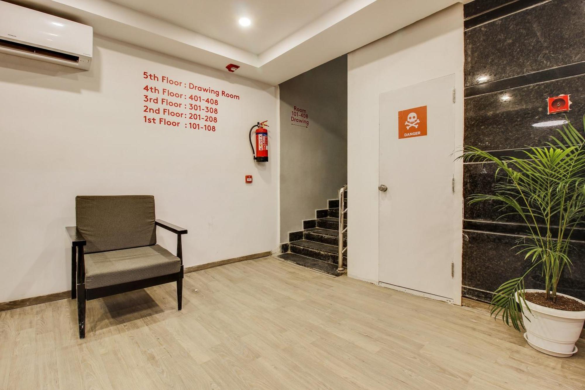 Hotel Super Townhouse 359 Begumpet Near