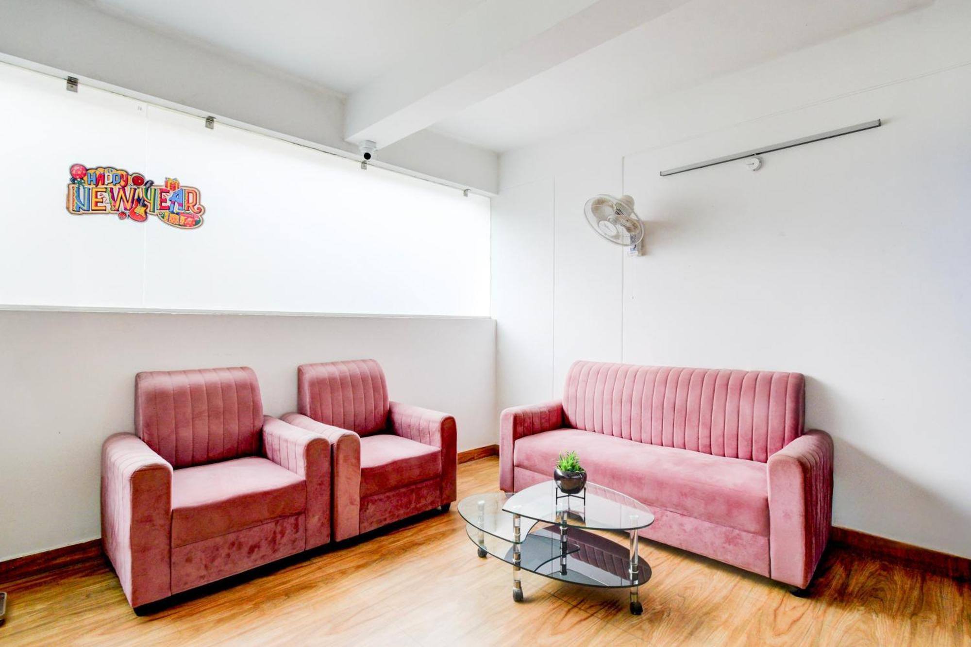 Hotel Super Collection O Madinaguda