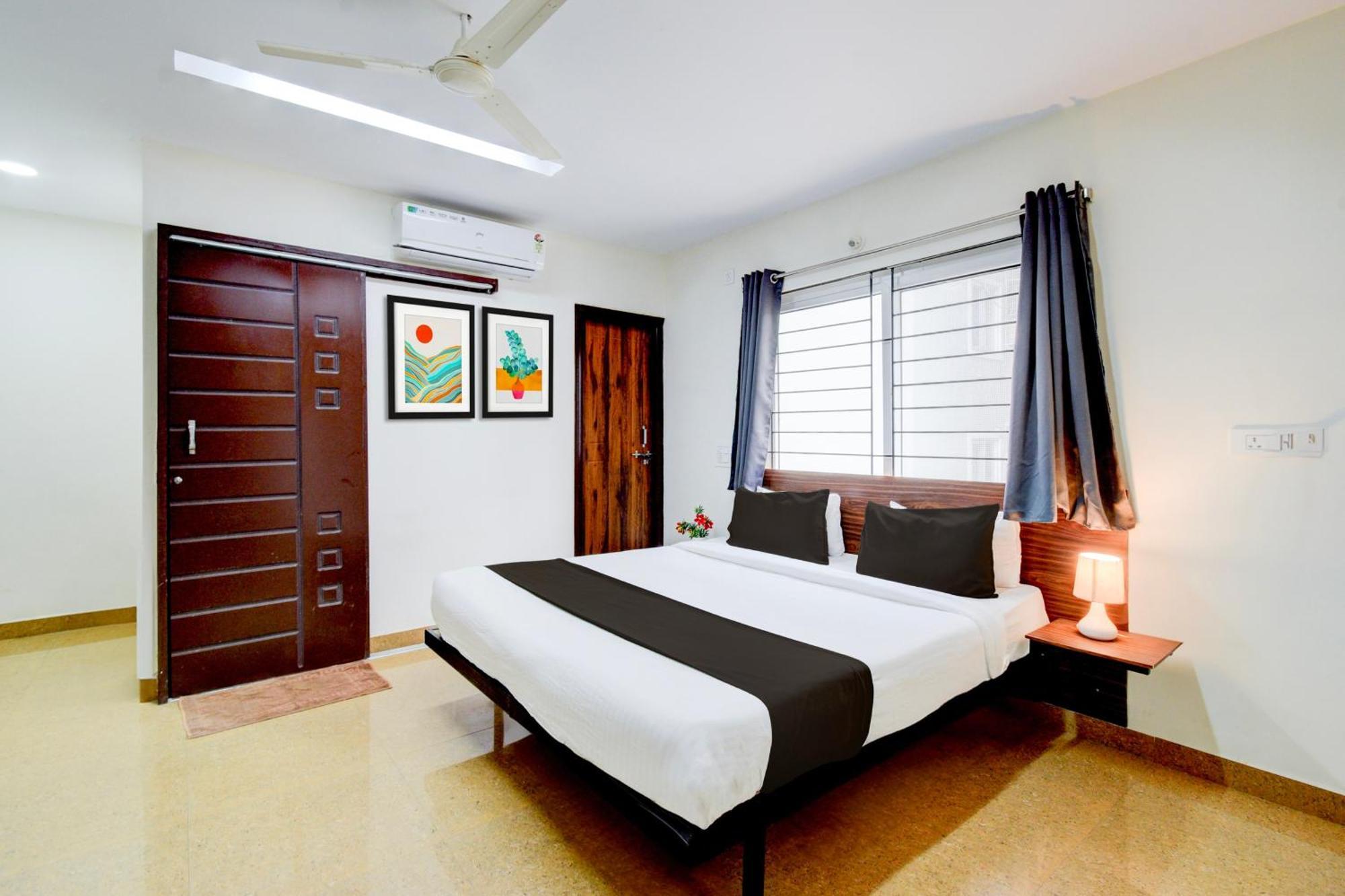 Hotel Super Collection O Madinaguda 4*