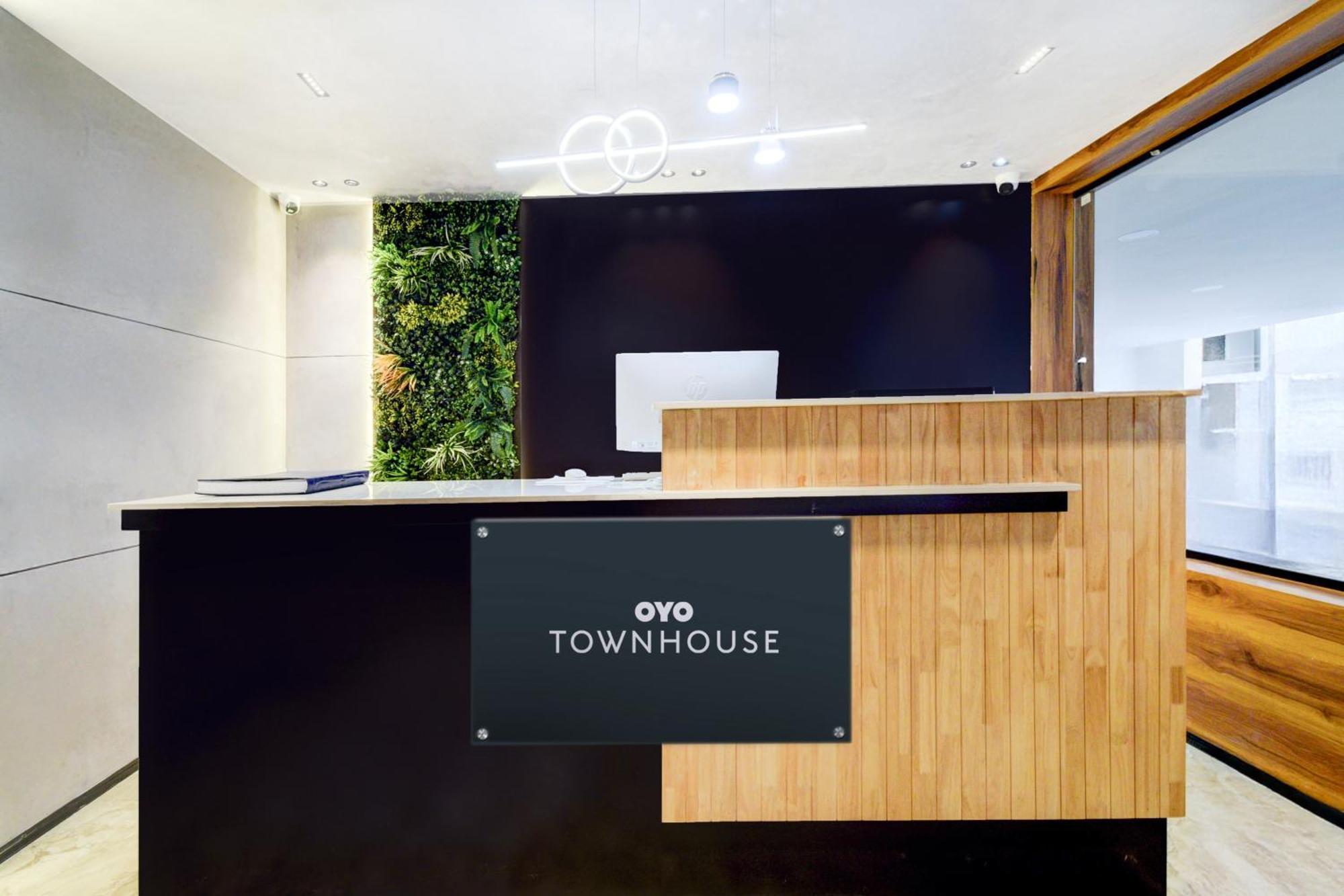 Hotel Townhouse Casa Business