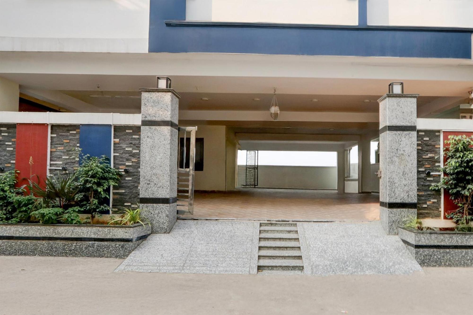 Palette Chanda Nagar Near Gsm Mall Hotel *