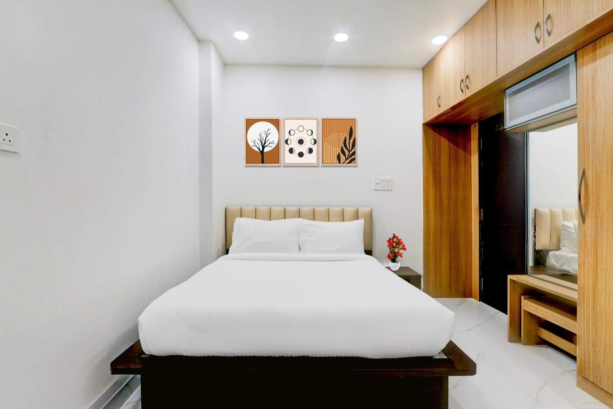 Palette Chanda Nagar Near Gsm Mall Hotel