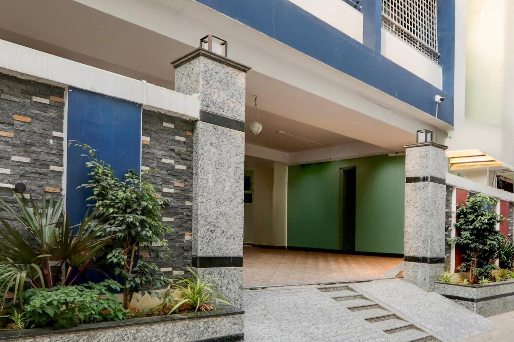 Palette Chanda Nagar Near Gsm Mall *