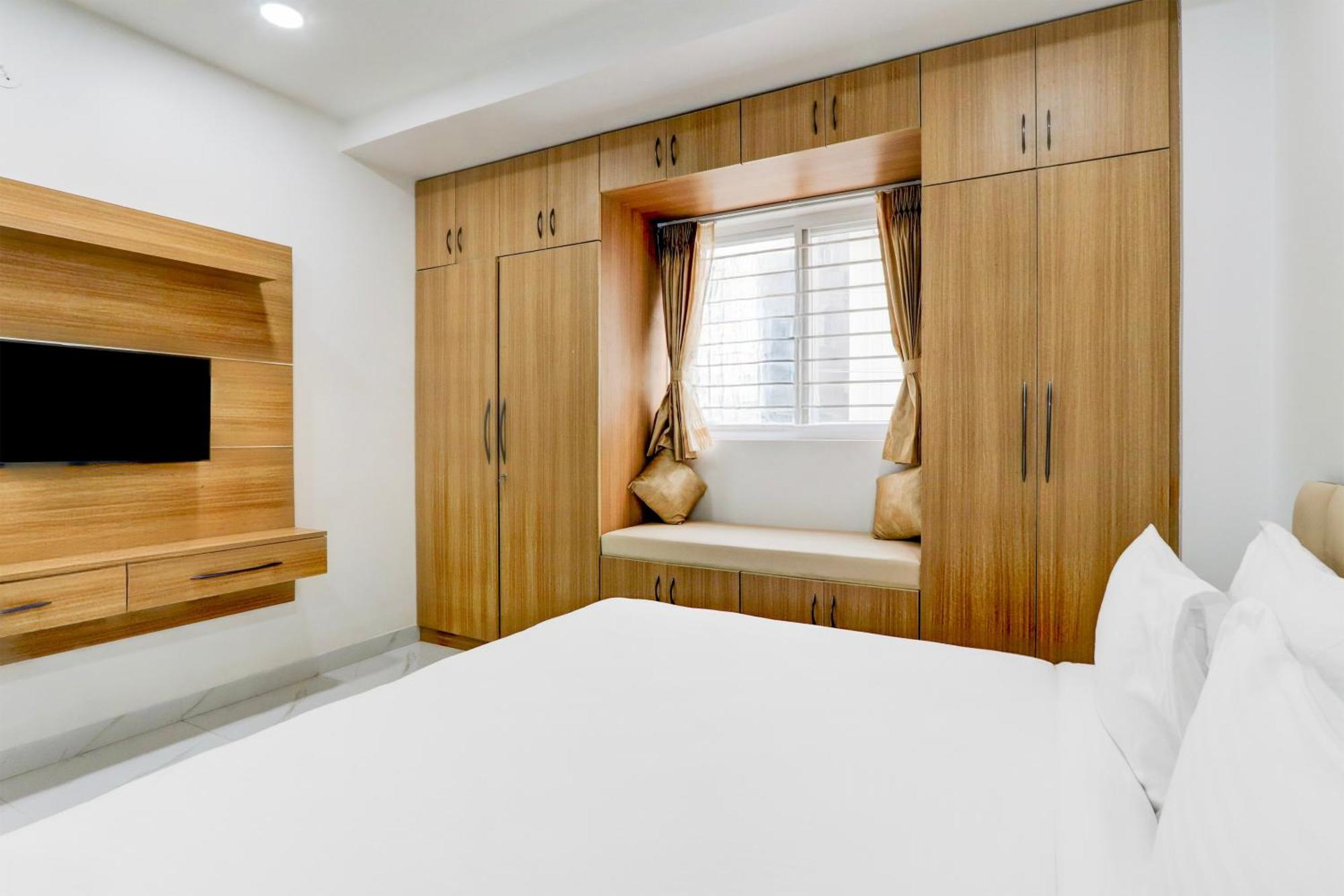 Palette Chanda Nagar Near Gsm Mall Hyderabad