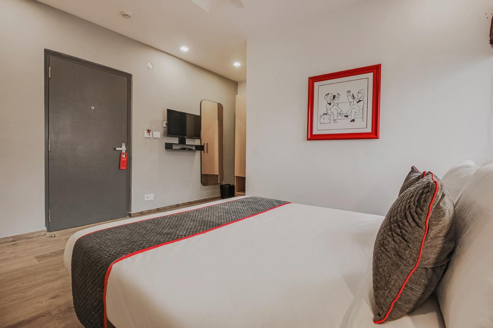 Super Townhouse 359 Begumpet Near Hotel 4*