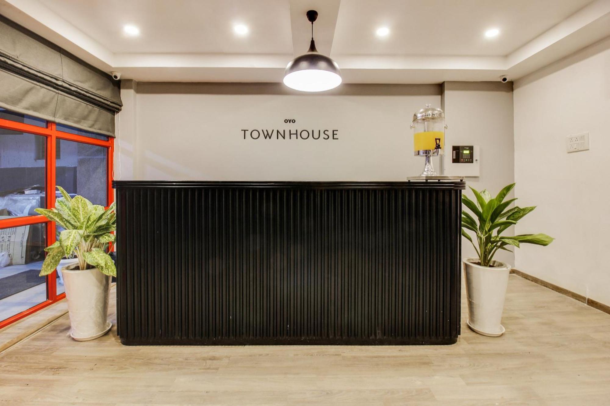 Hotel Super Townhouse 359 Begumpet Near 4*