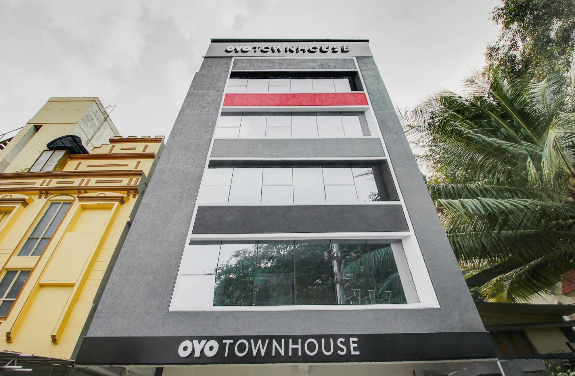 Super Townhouse 359 Begumpet Near Hotel Hyderabad