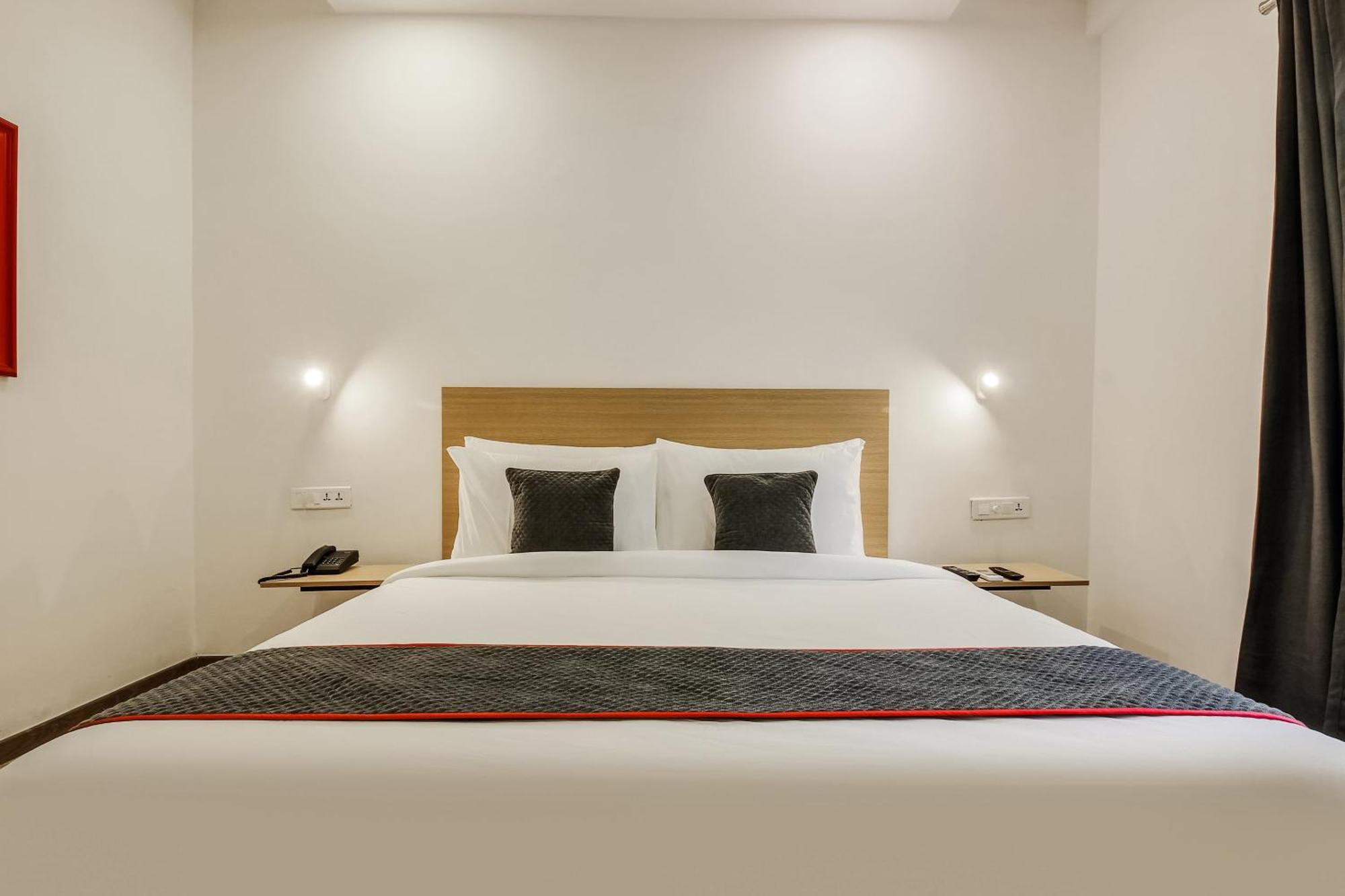 Hotel Super Townhouse 359 Begumpet Near
