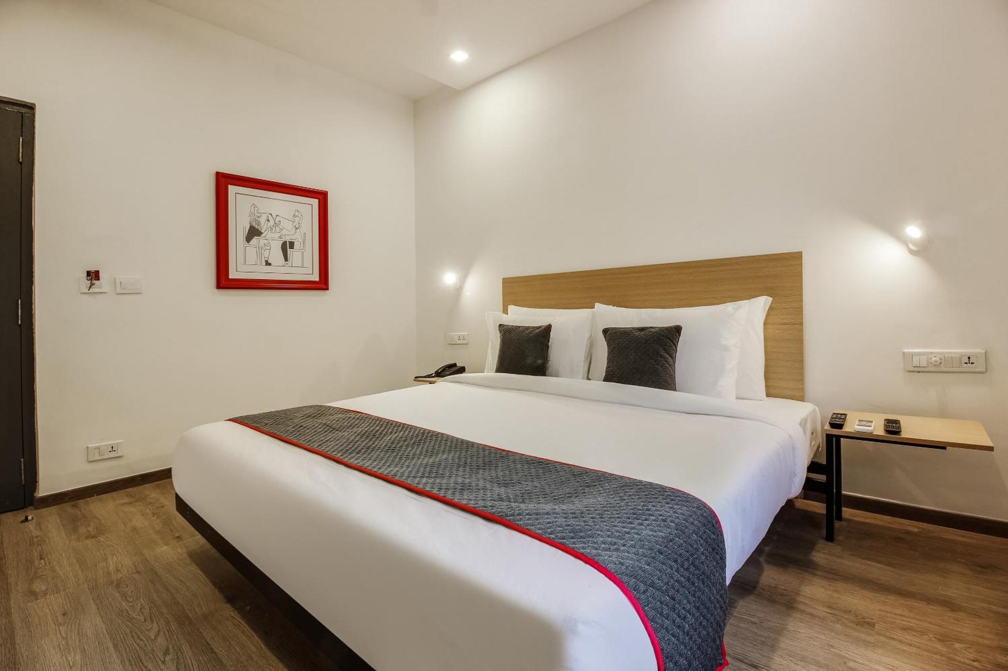 Super Townhouse 359 Begumpet Near Hotel Hyderabad