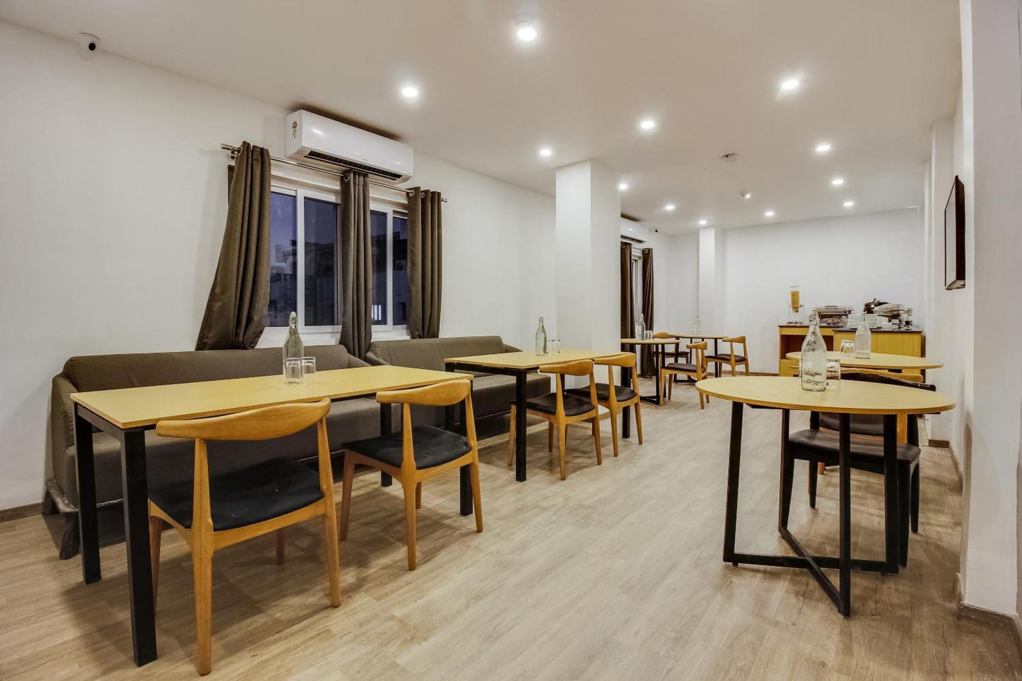 Super Townhouse 359 Begumpet Near Hyderabad