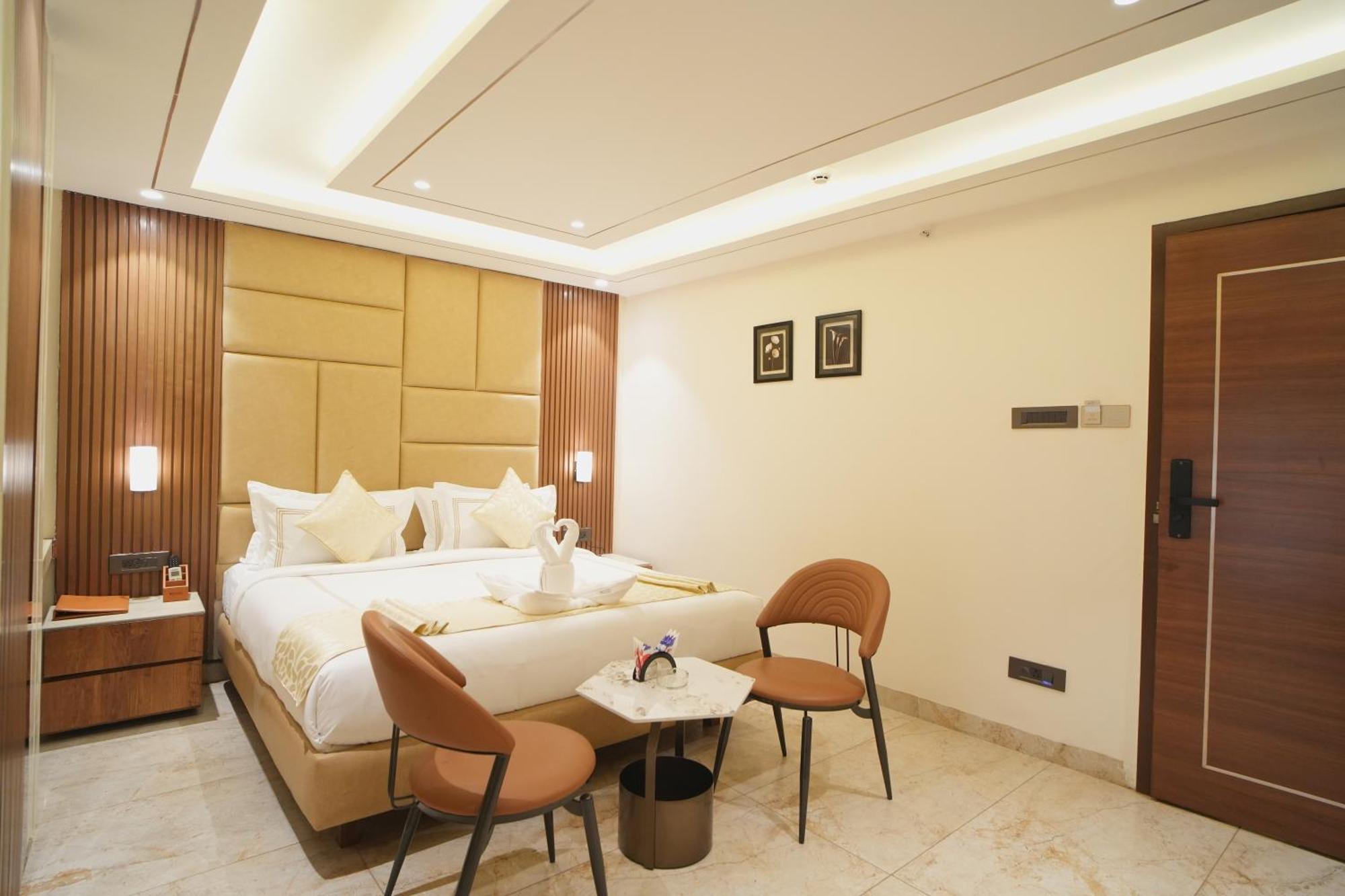 Hotel Oriva Vinflora Residency - Nr Lv Prasad Hospital, Banjara Hills 4*