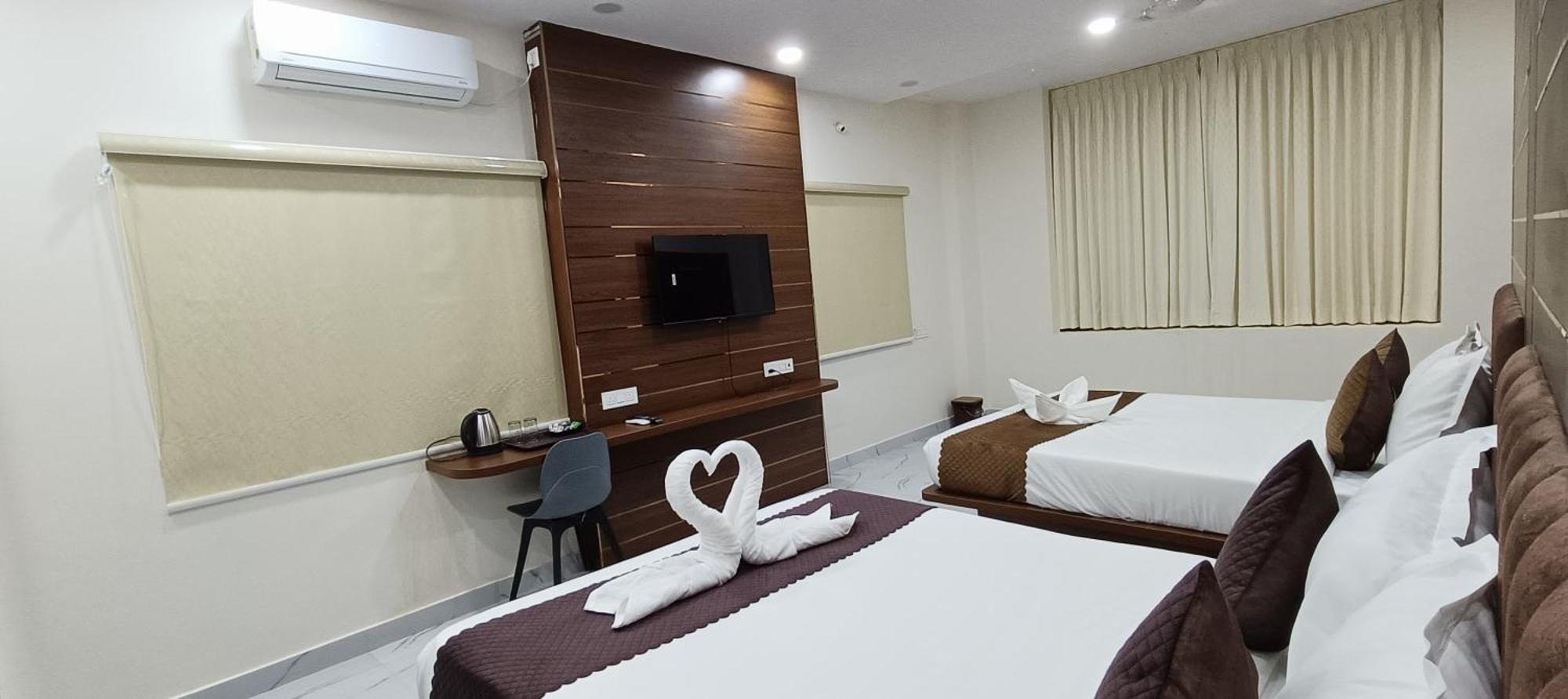 Apex Airport Hotel