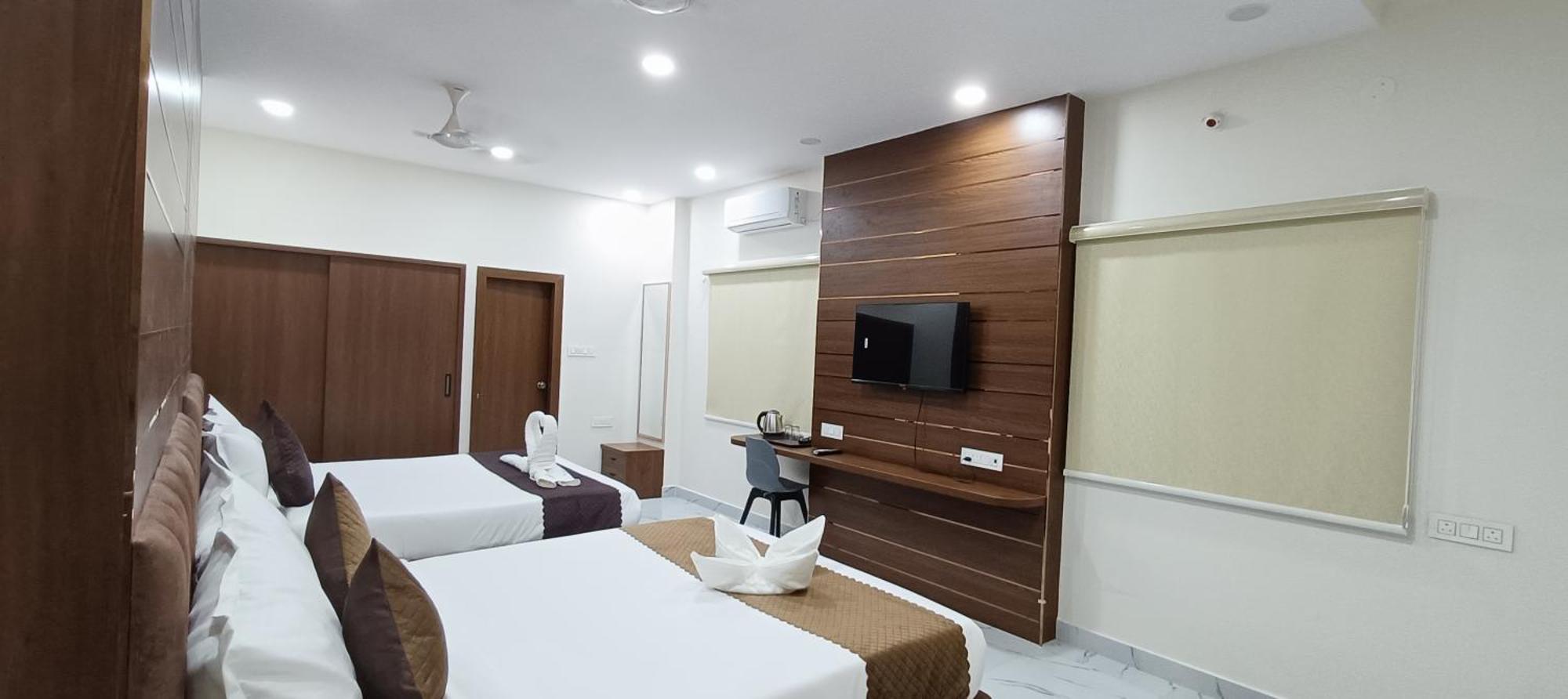 Hotel Apex Airport