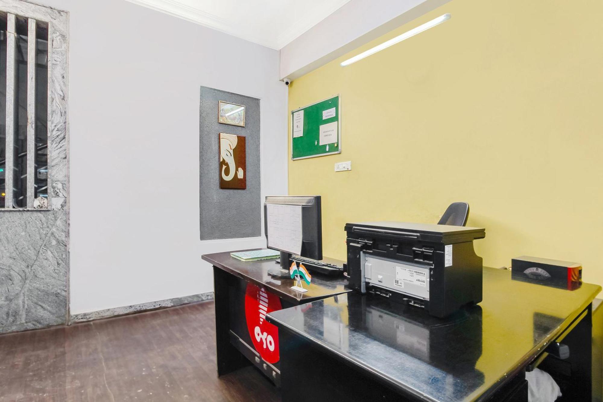 Townhouse Sri Nirvana Hotel Madhapur