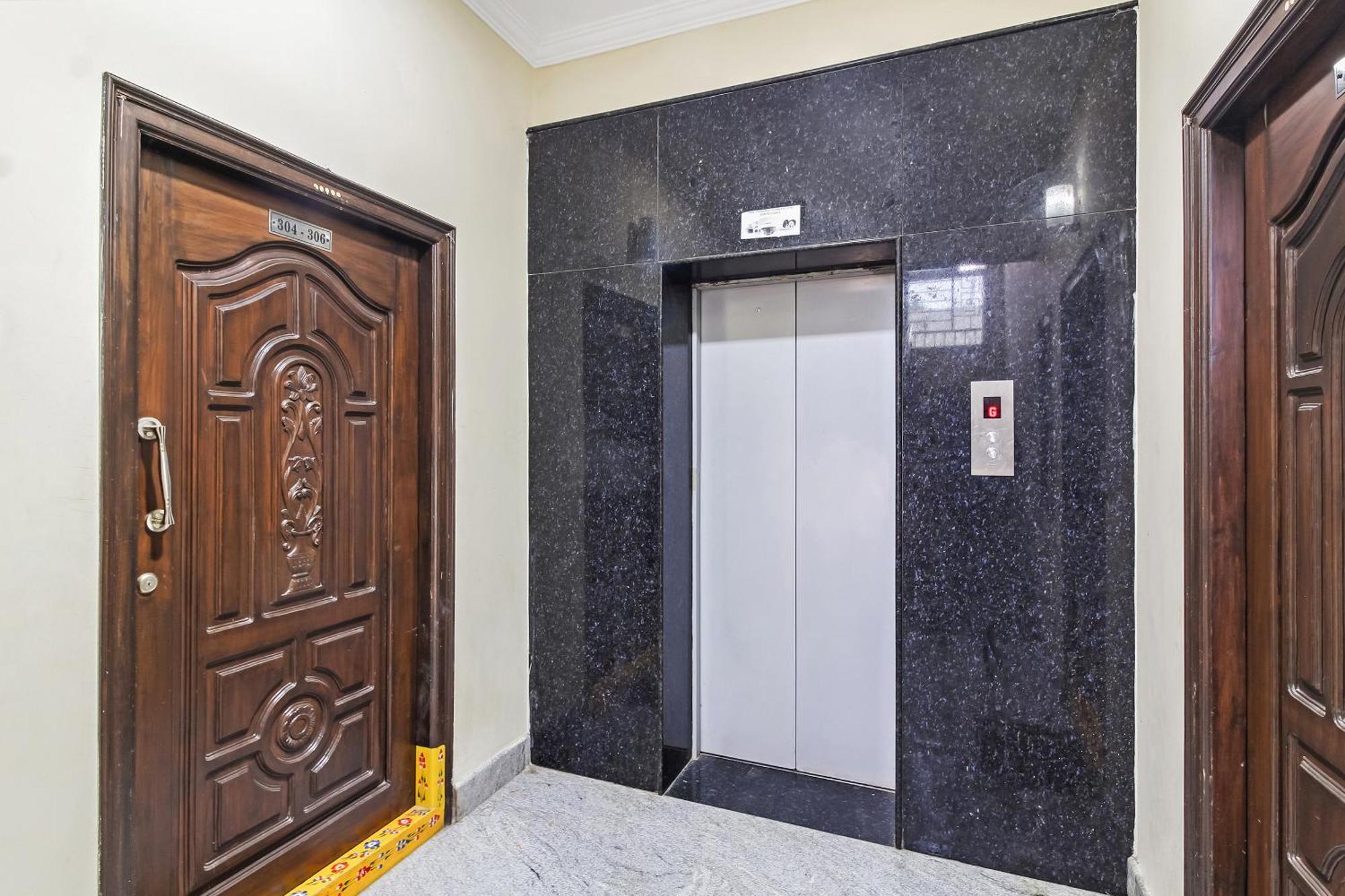 Hotel Townhouse Sri Nirvana *