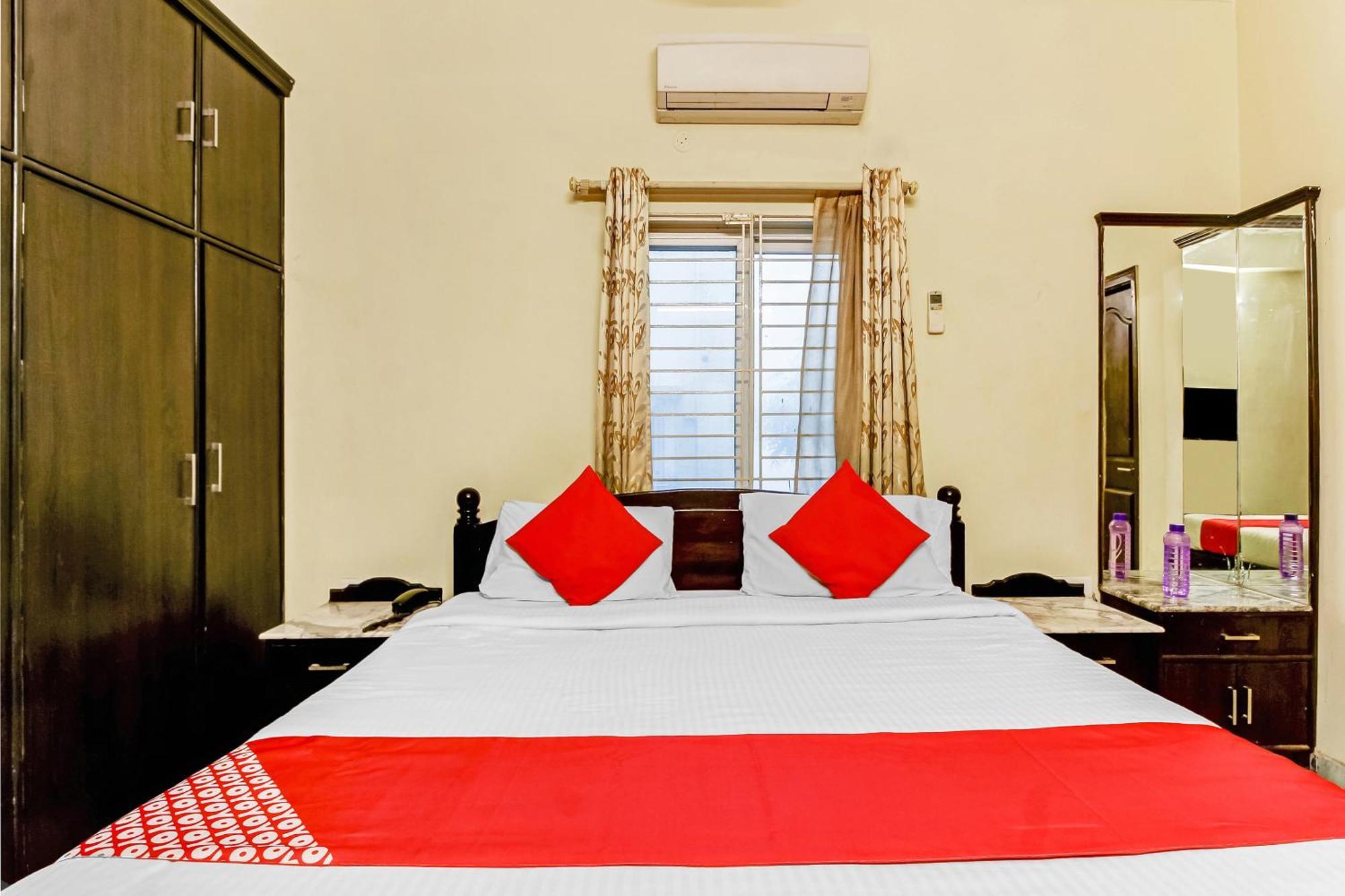 Townhouse Sri Nirvana Hotel