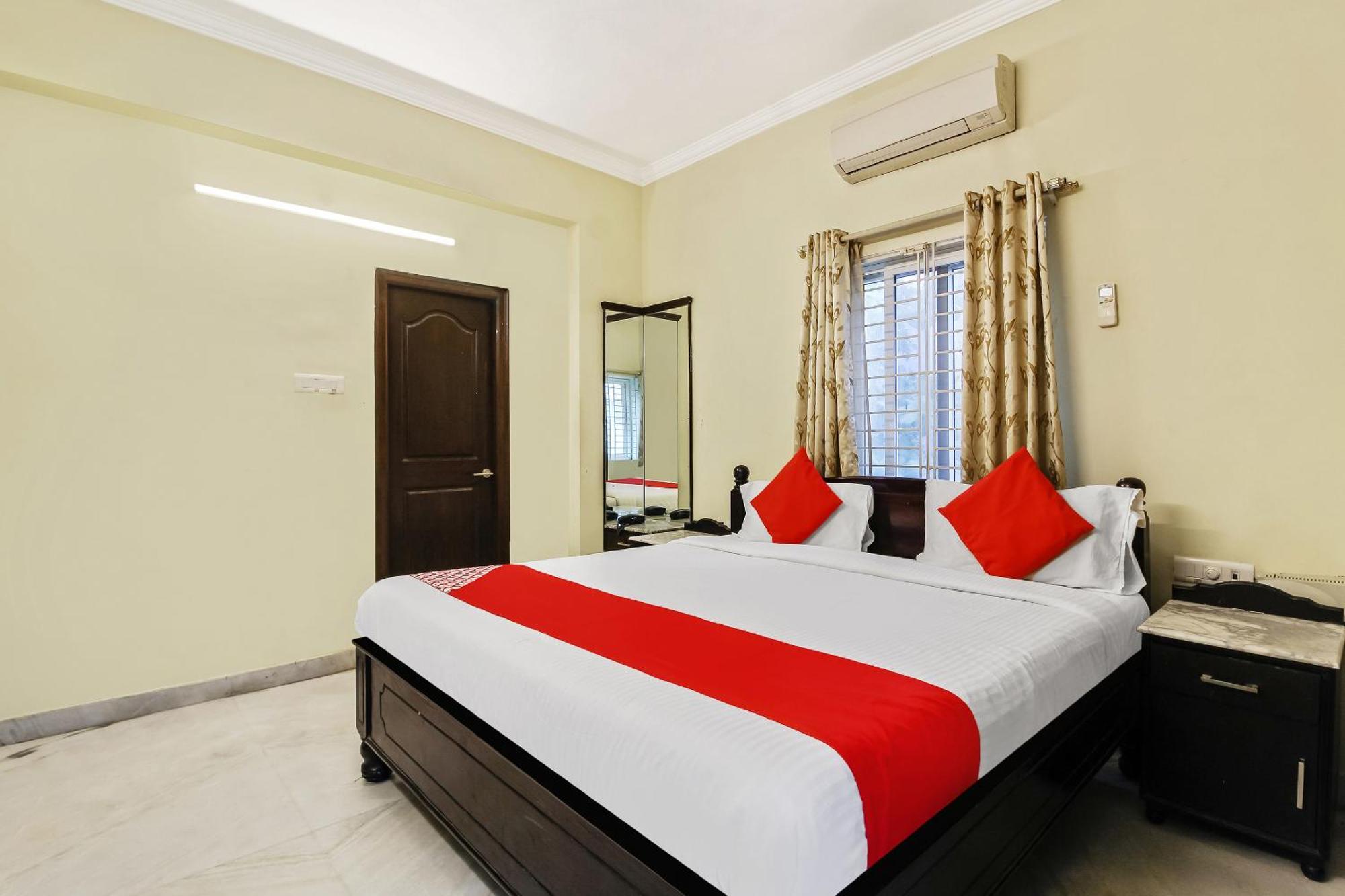 Hotel Townhouse Sri Nirvana Madhapur