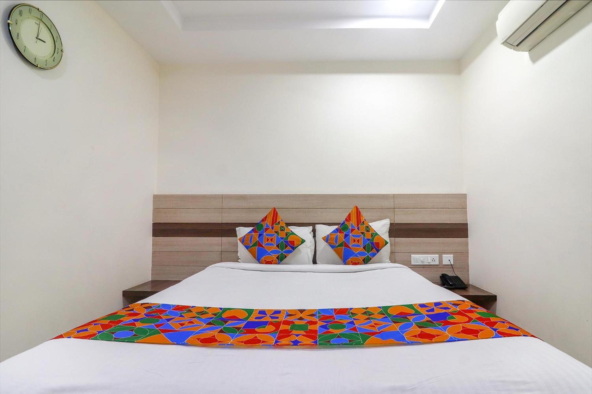 Fabhotel Pride Inn Financia - Nr Dlf Cyber City, Gachibowli 3*