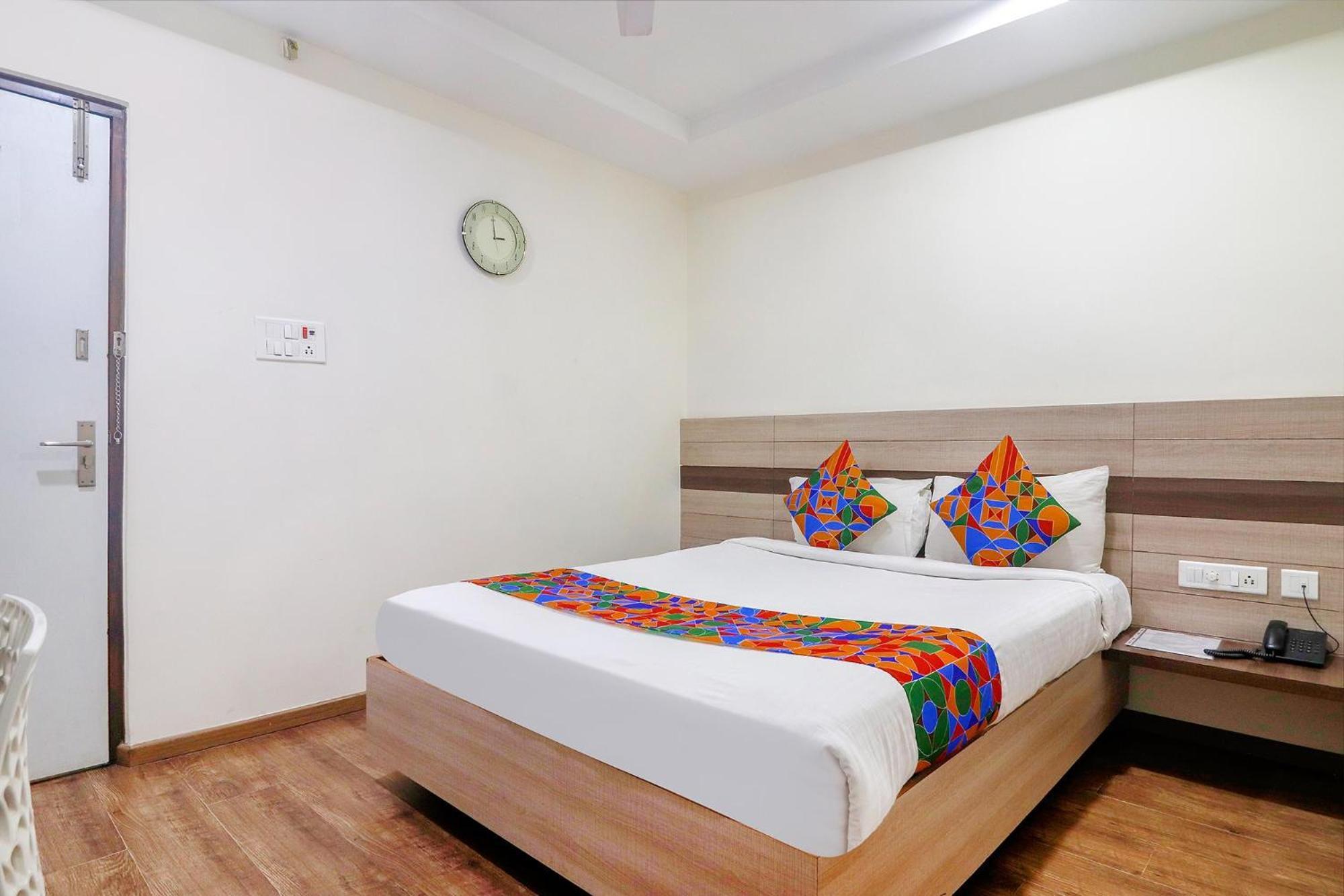 Fabhotel Pride Inn Financia - Nr Dlf Cyber City, Gachibowli 3*