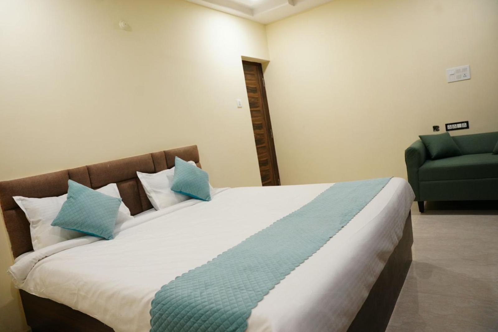 Olive Business Hotel 3*
