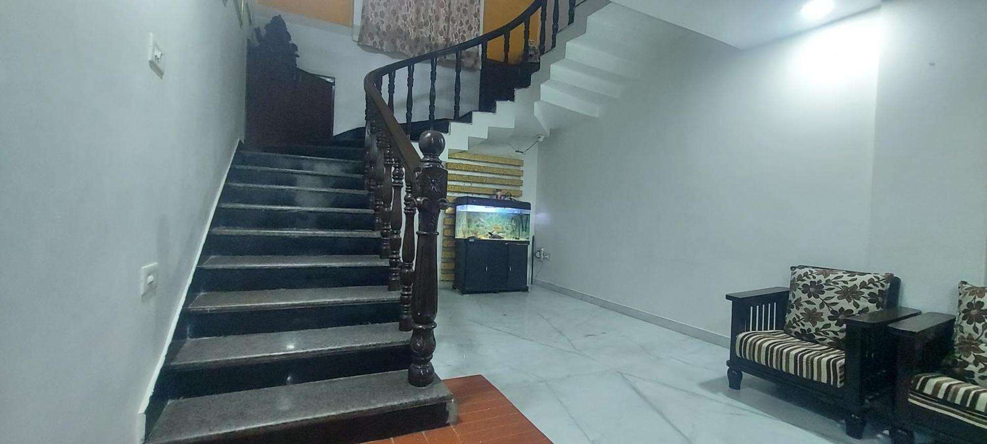 Parivaar , Jubilee Hills Villa