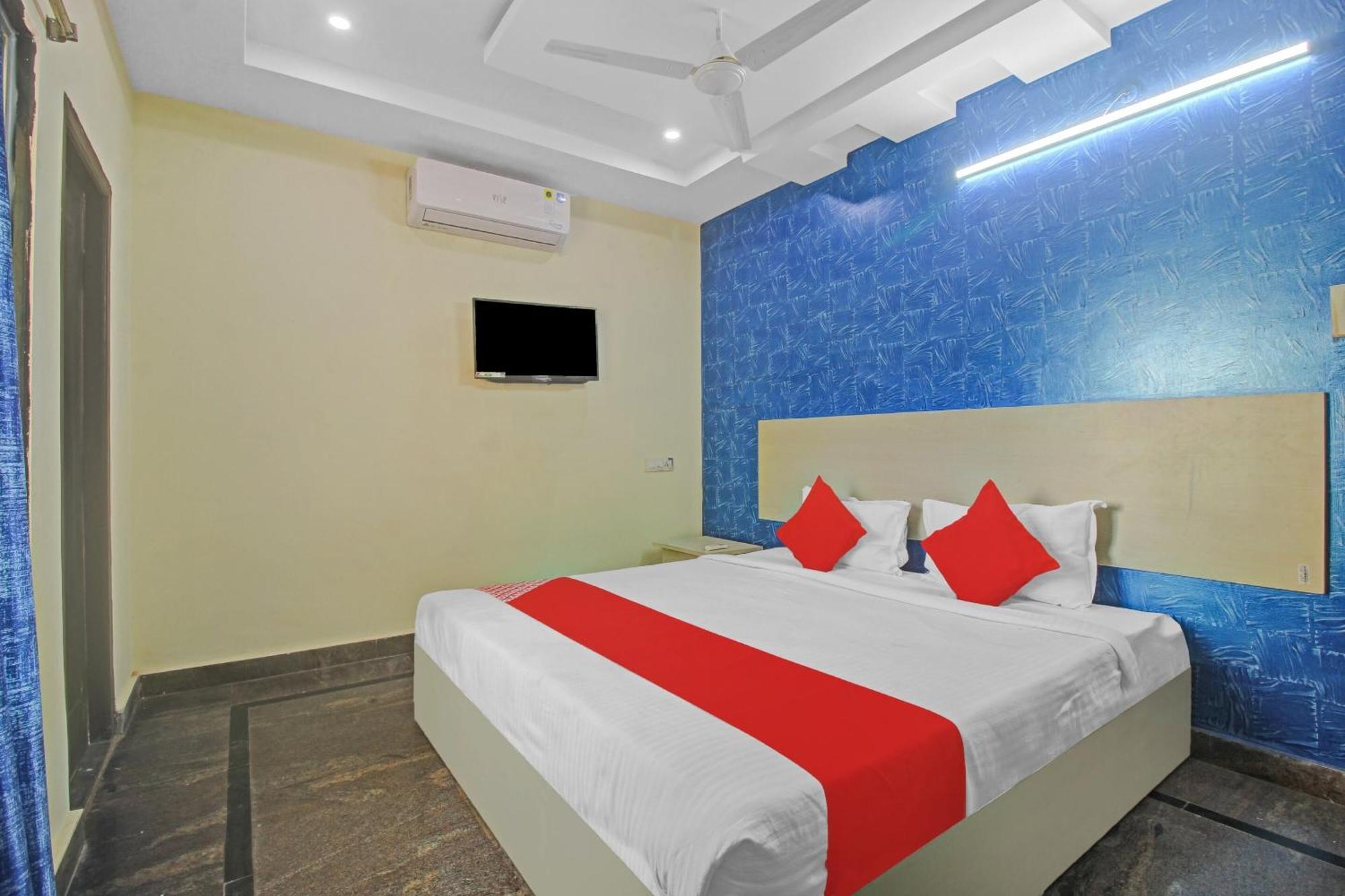 O Lavish Hotel 3*