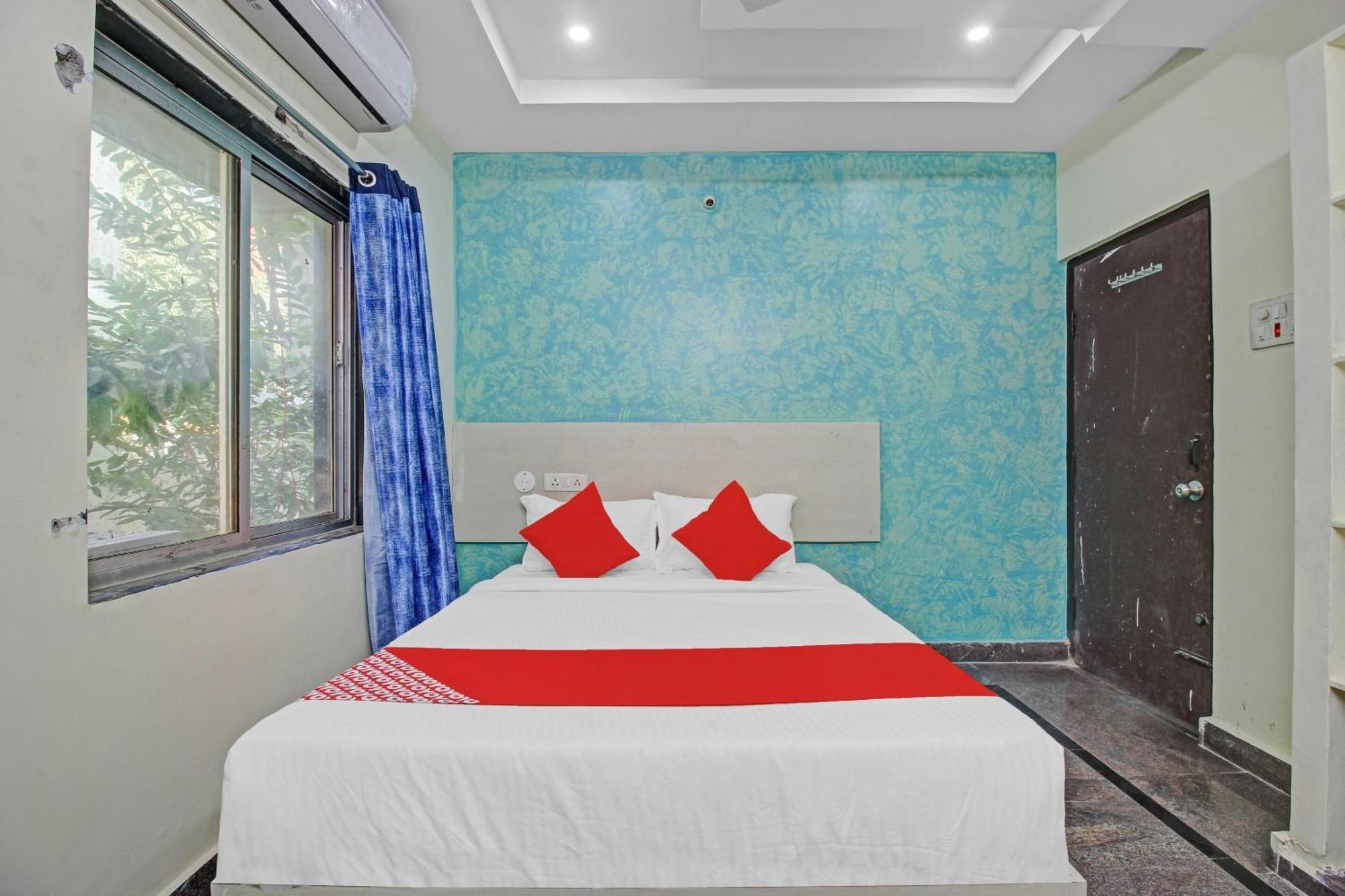 Hotel O Lavish 3*