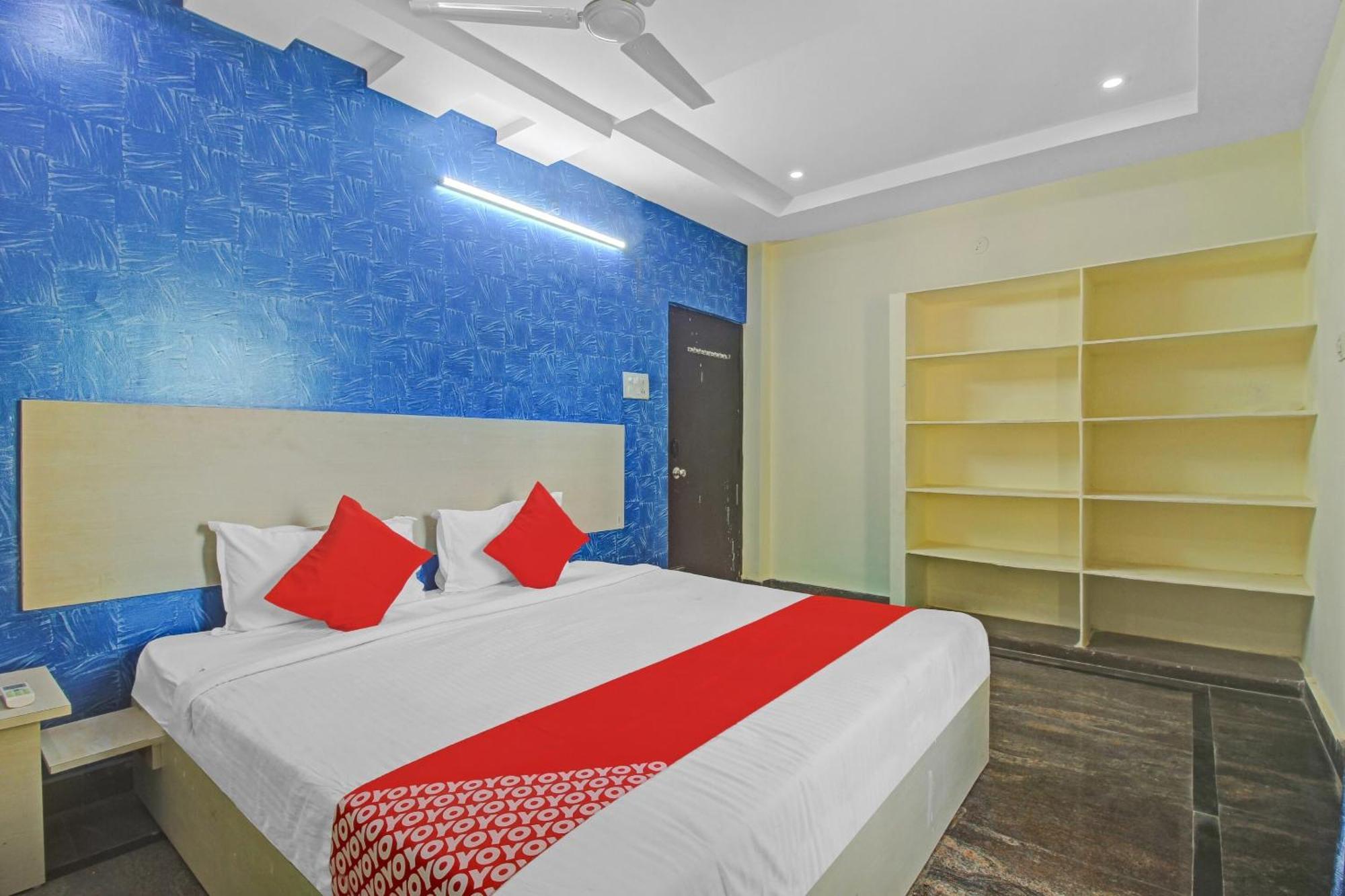 O Lavish Hotel 3*
