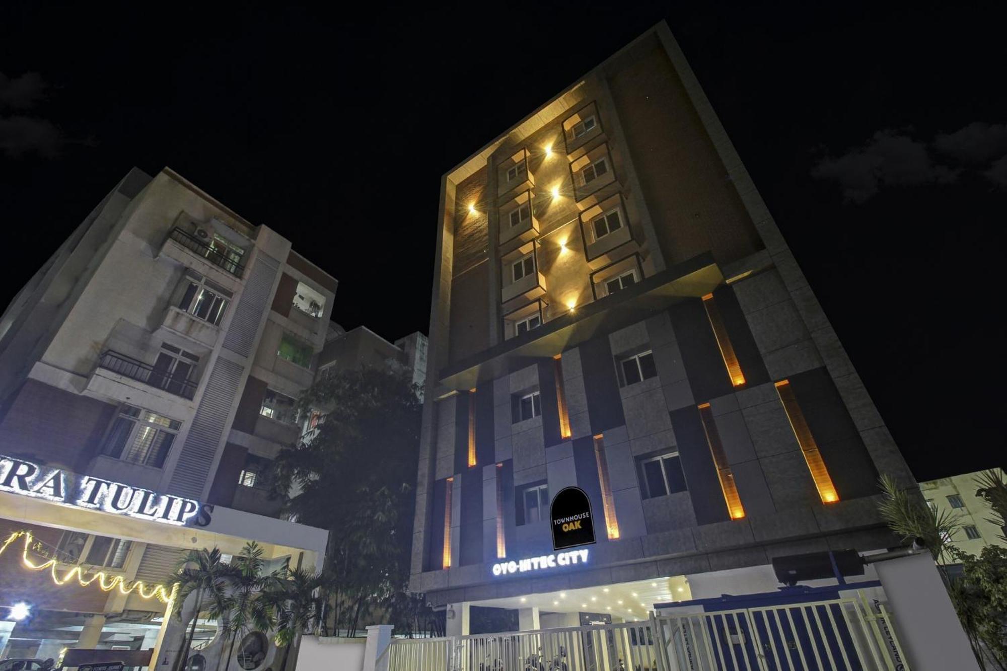 Hotel Super Townhouse Oak Hitec Near Image Hospital 4*