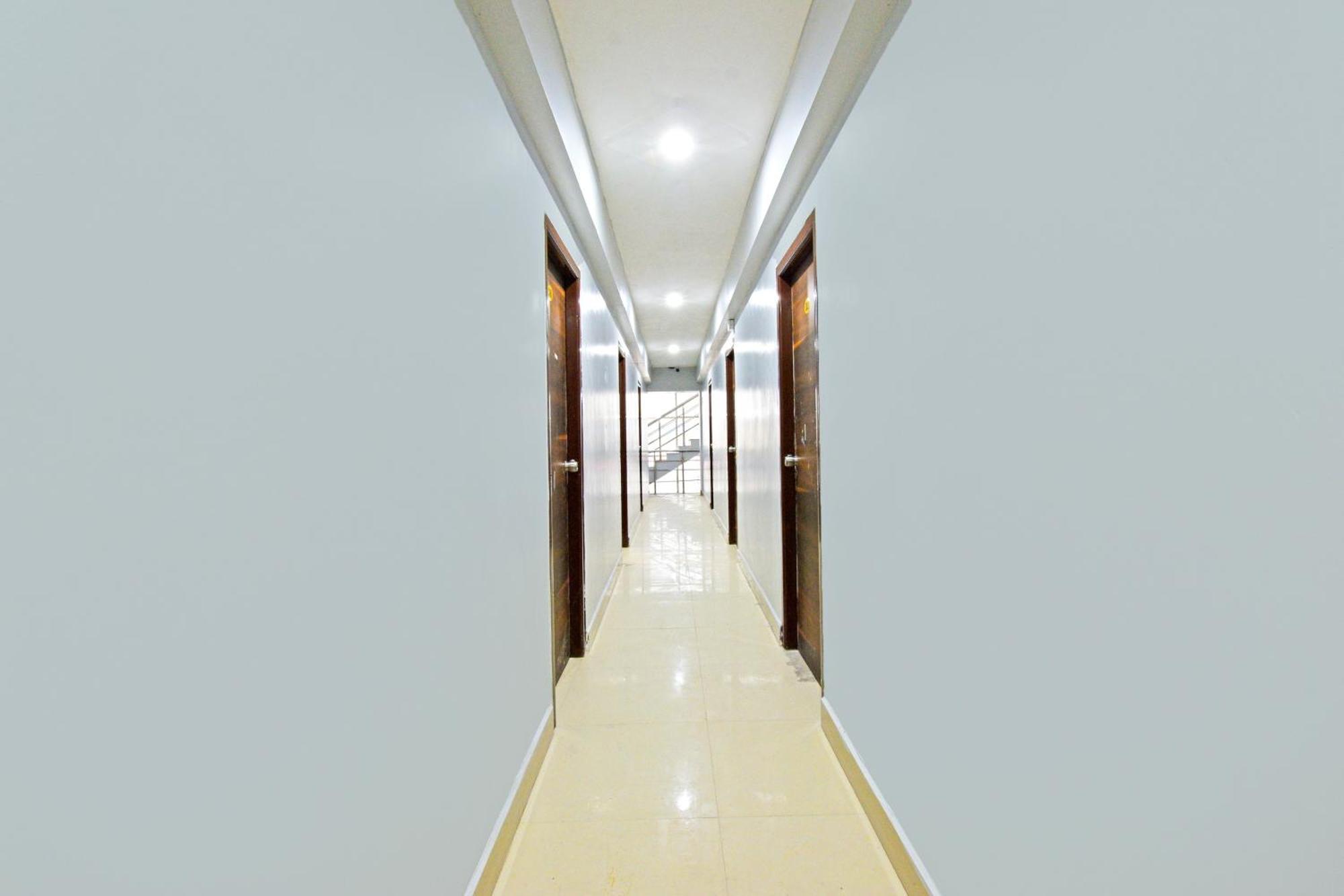 Hotel Super Collection O Medipally