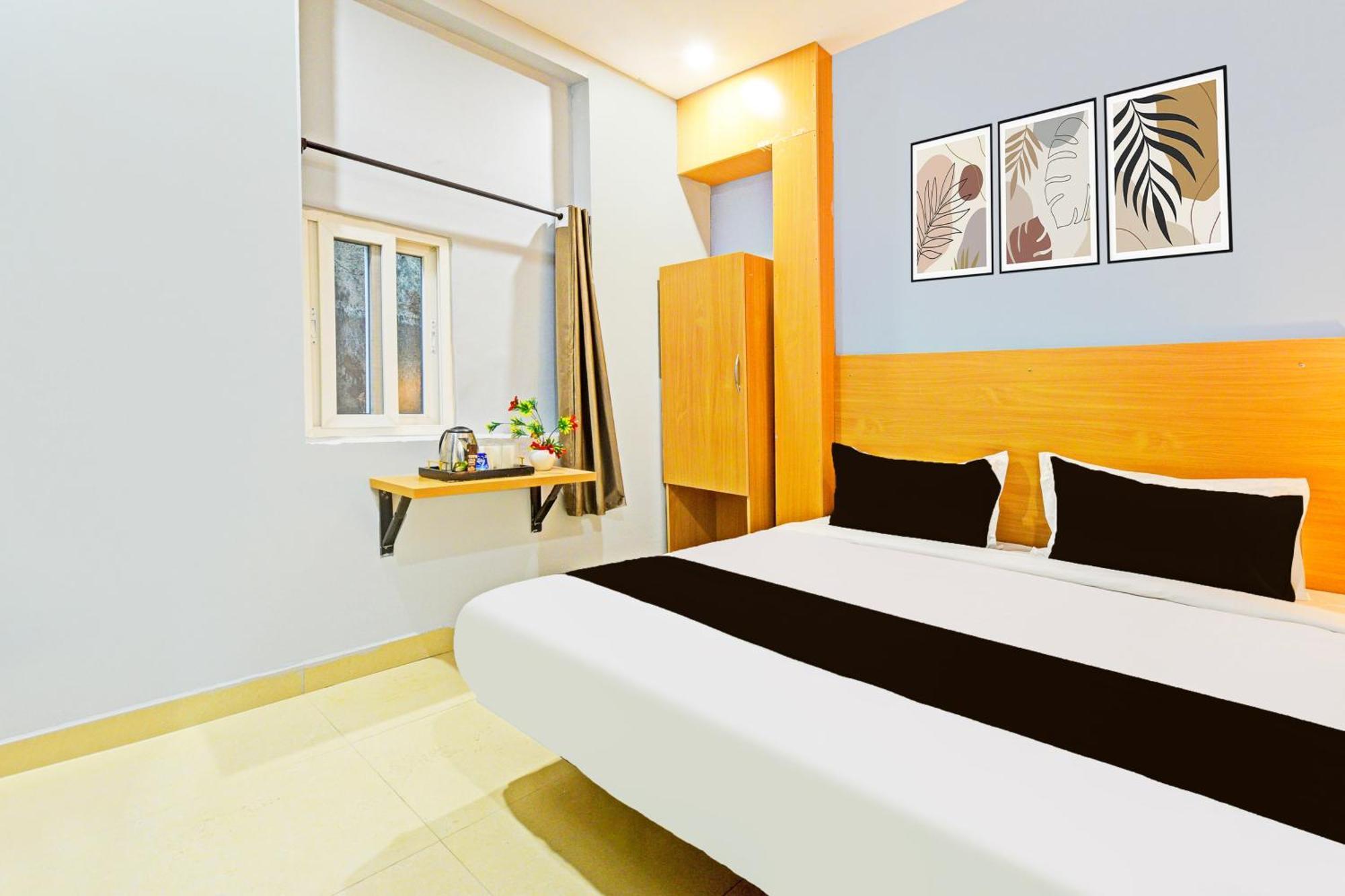 Super Collection O Medipally Hotel *
