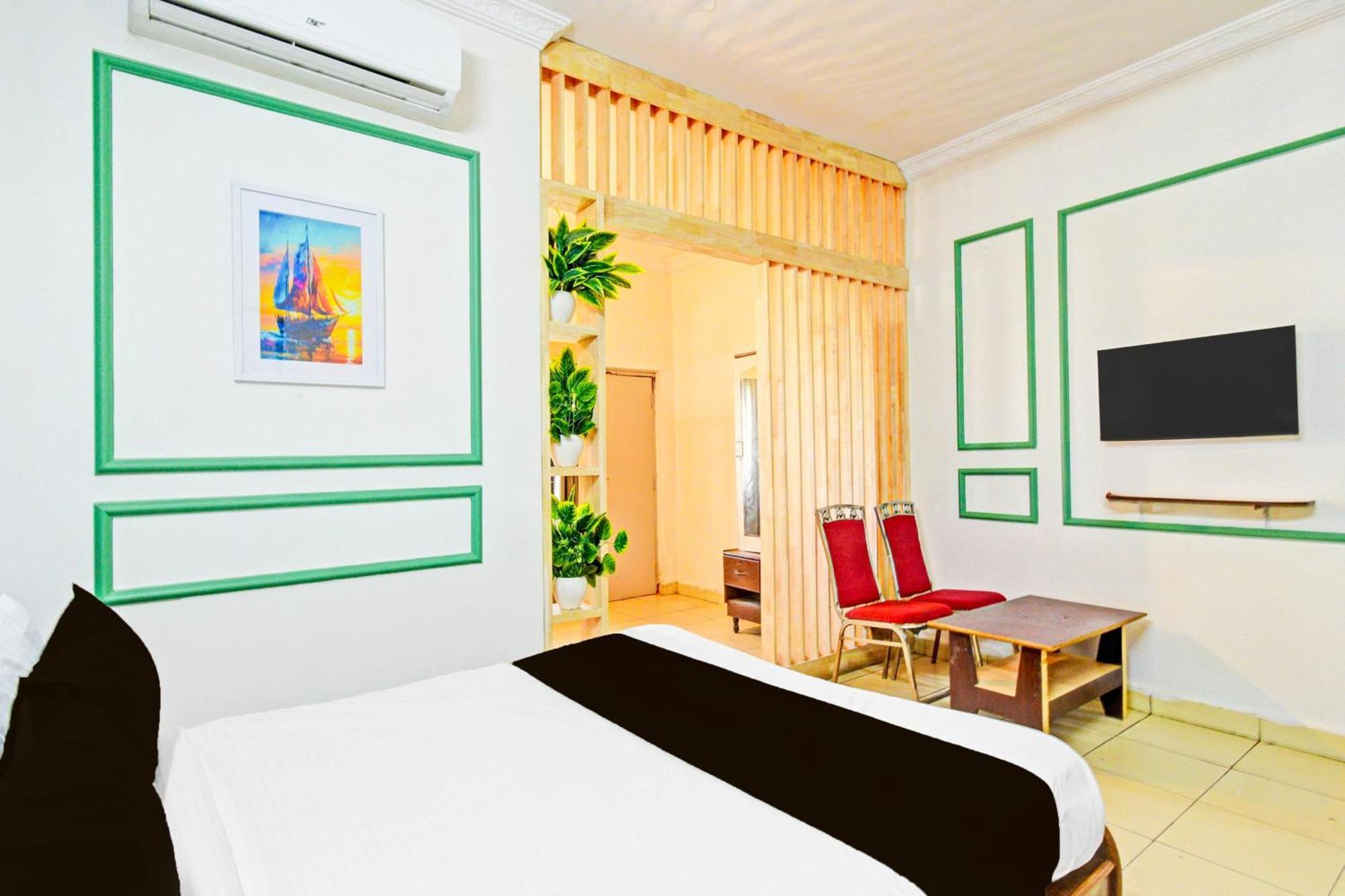 Hotel Super O Sahasra Residency Near Nexus 3*