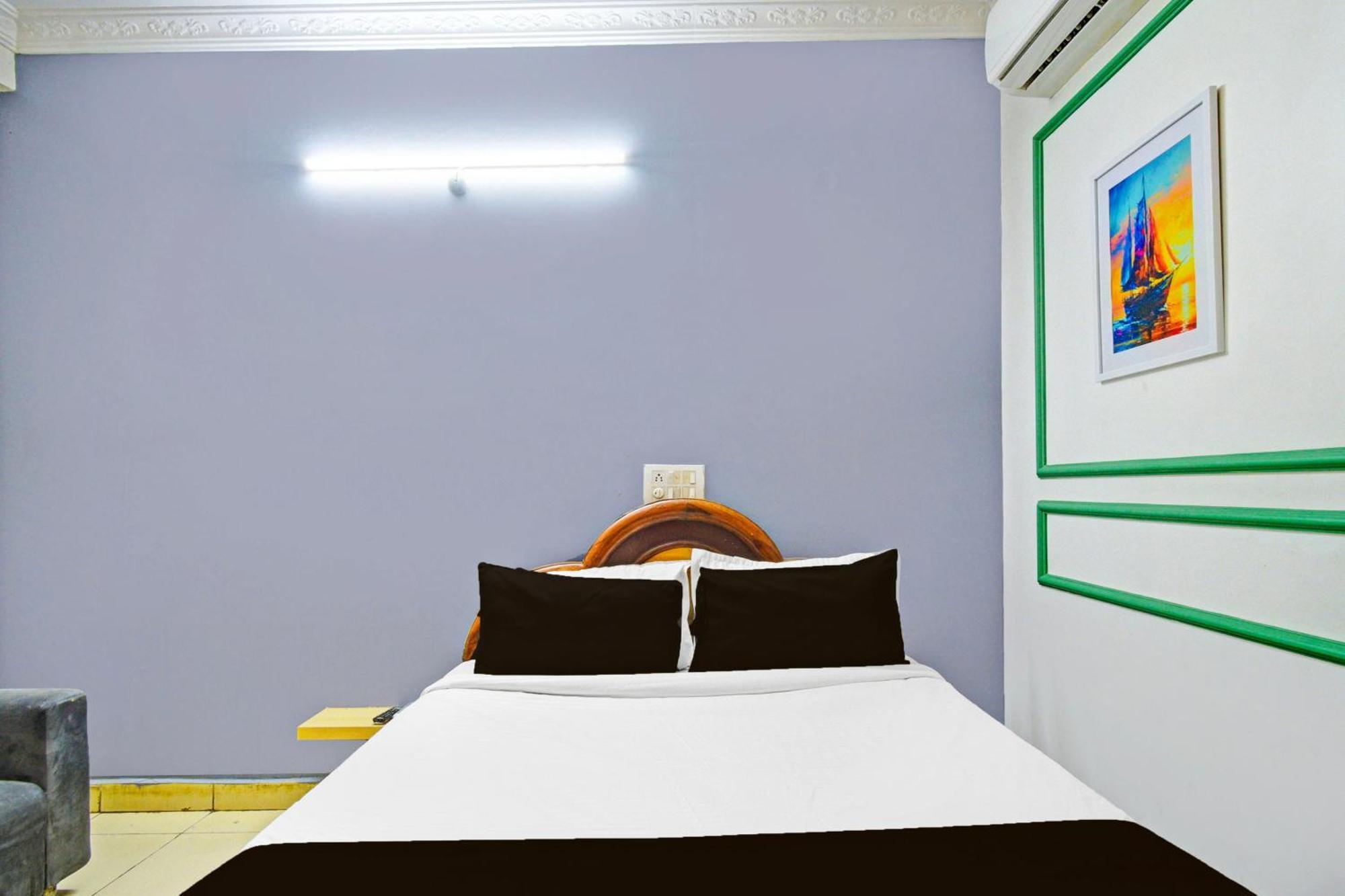 Hotel Super O Sahasra Residency Near Nexus 3*