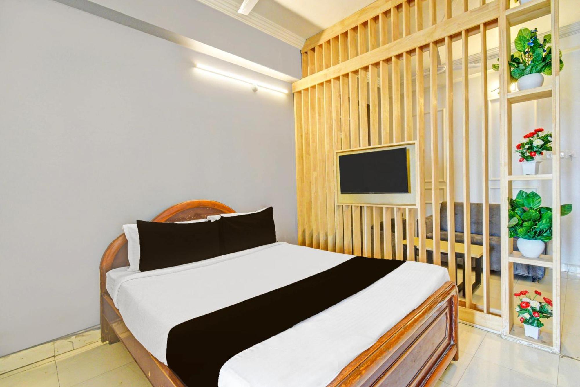 Super O Sahasra Residency Near Nexus Hotel 3*