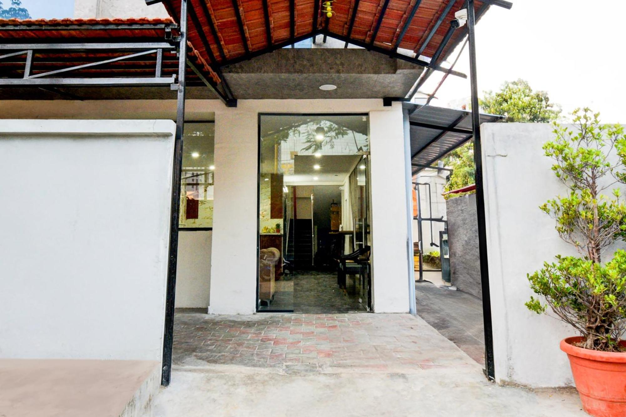 Townhouse Unnam Hotel
