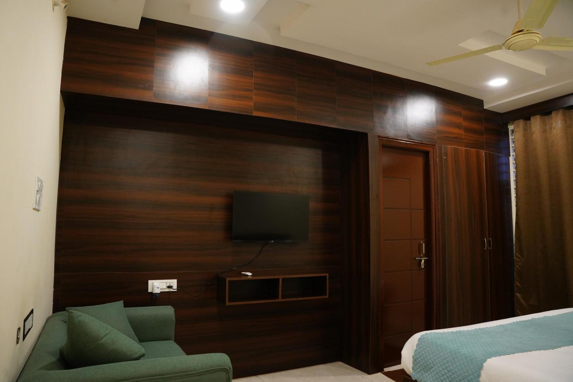 Hotel Olive Business
