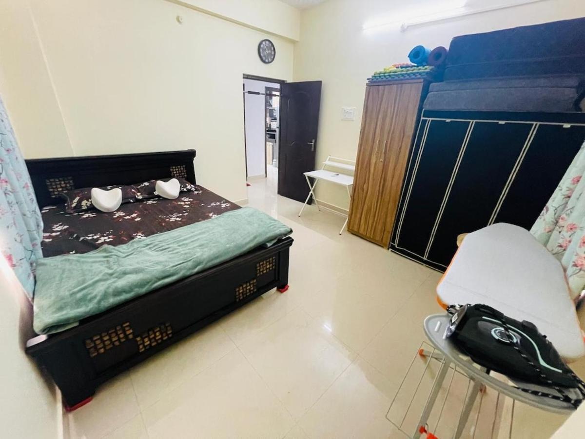 Apartment Luxurious 3 Bedroom Flat Near Airport