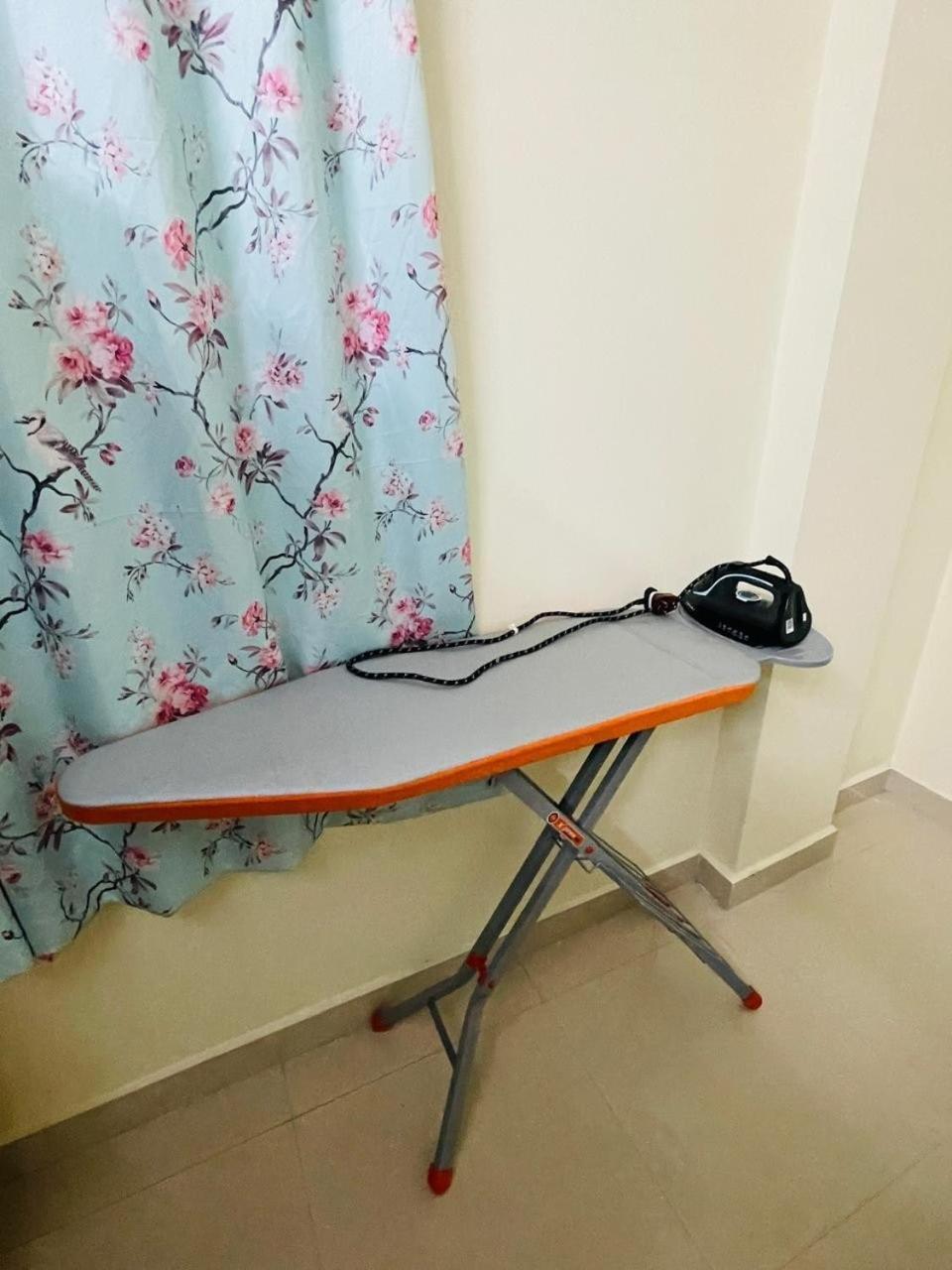 Luxurious 3 Bedroom Flat Near Airport