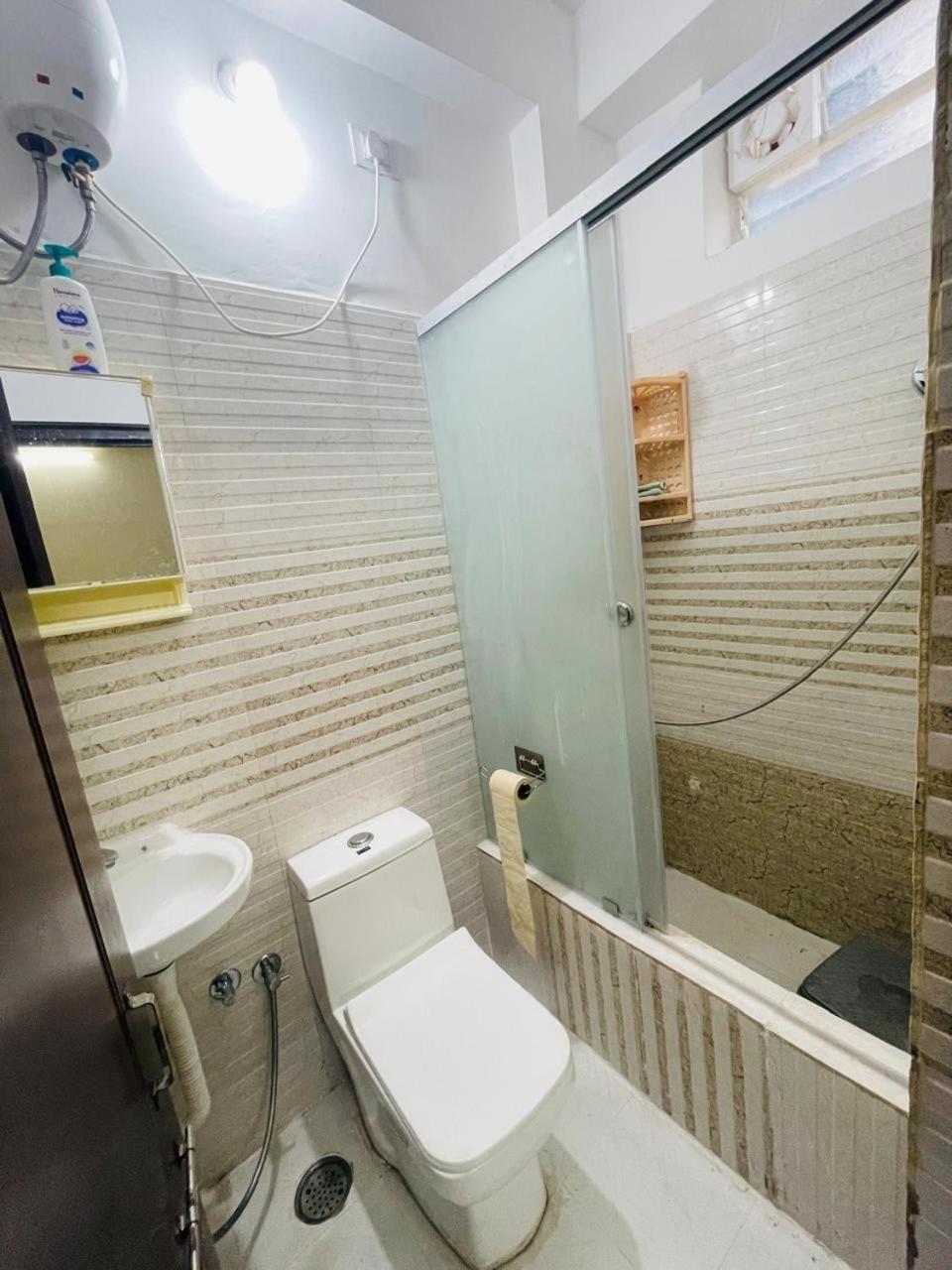 Luxurious 3 Bedroom Flat Near Airport Apartment Hyderabad
