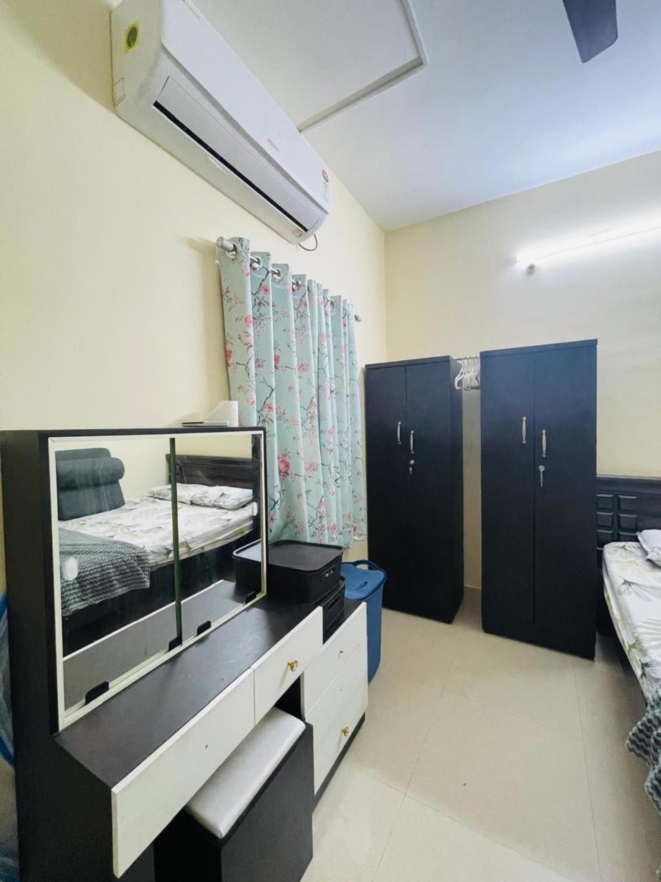 Luxurious 3 Bedroom Flat Near Airport Apartment Hyderabad